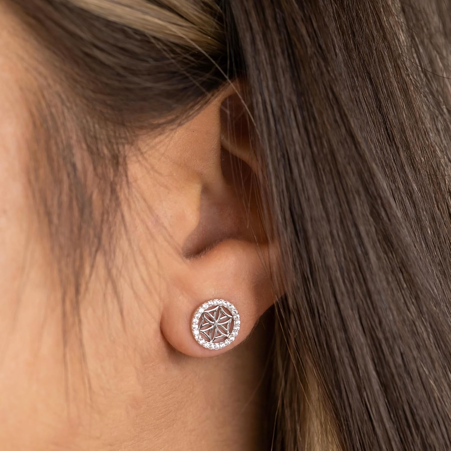 Detalle de Engelsrufer Damen Ohrringe Lebensblume aus Sterling Silber – Ohrstecker mit Steckverschluss