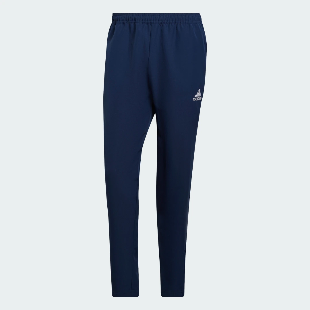 Detalle de Pantalón Presentación Entrada 22 de Adidas: azul, cómodo y versátil