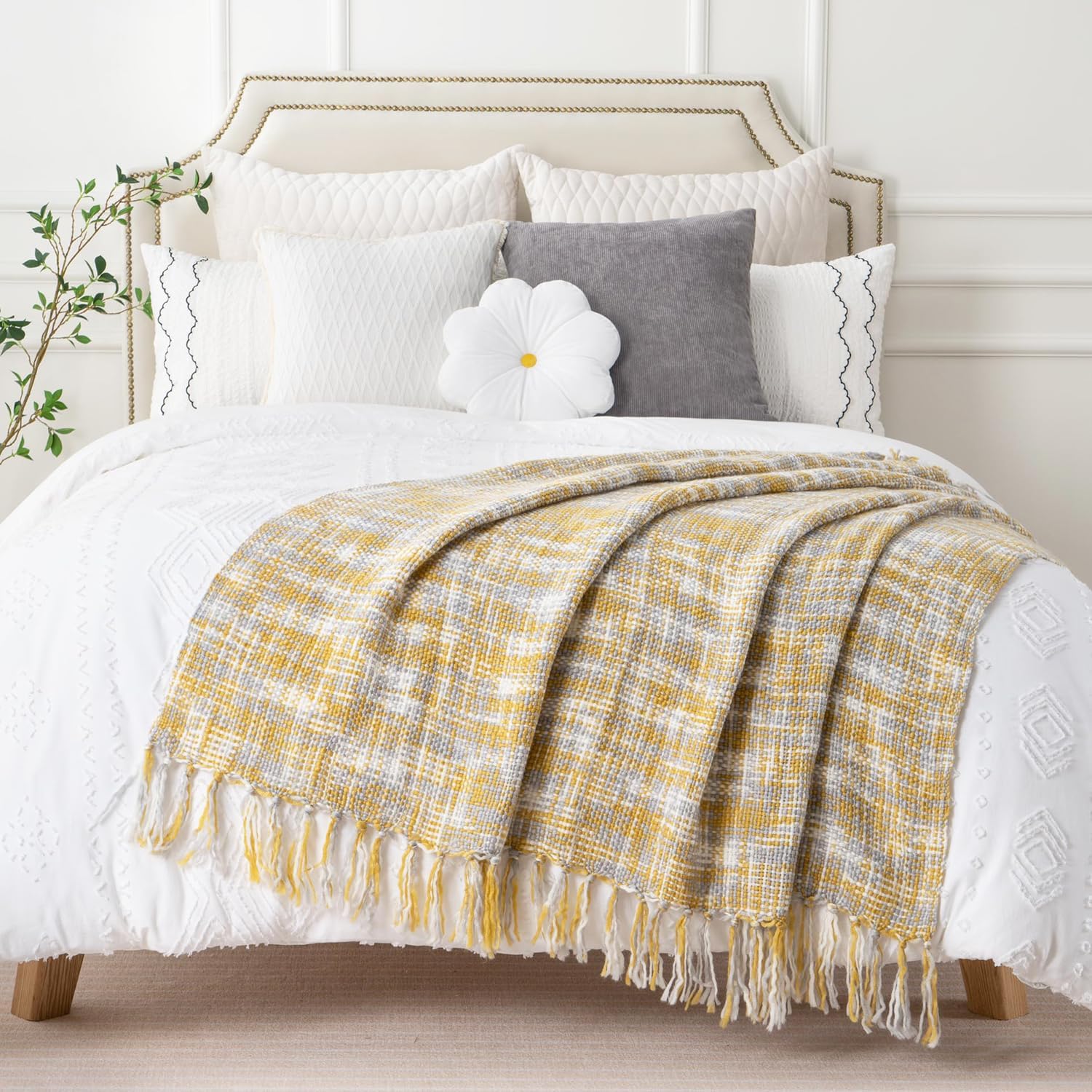 Thumbnail 3 de BATTILO HOME Yellow Throw 127x152cm