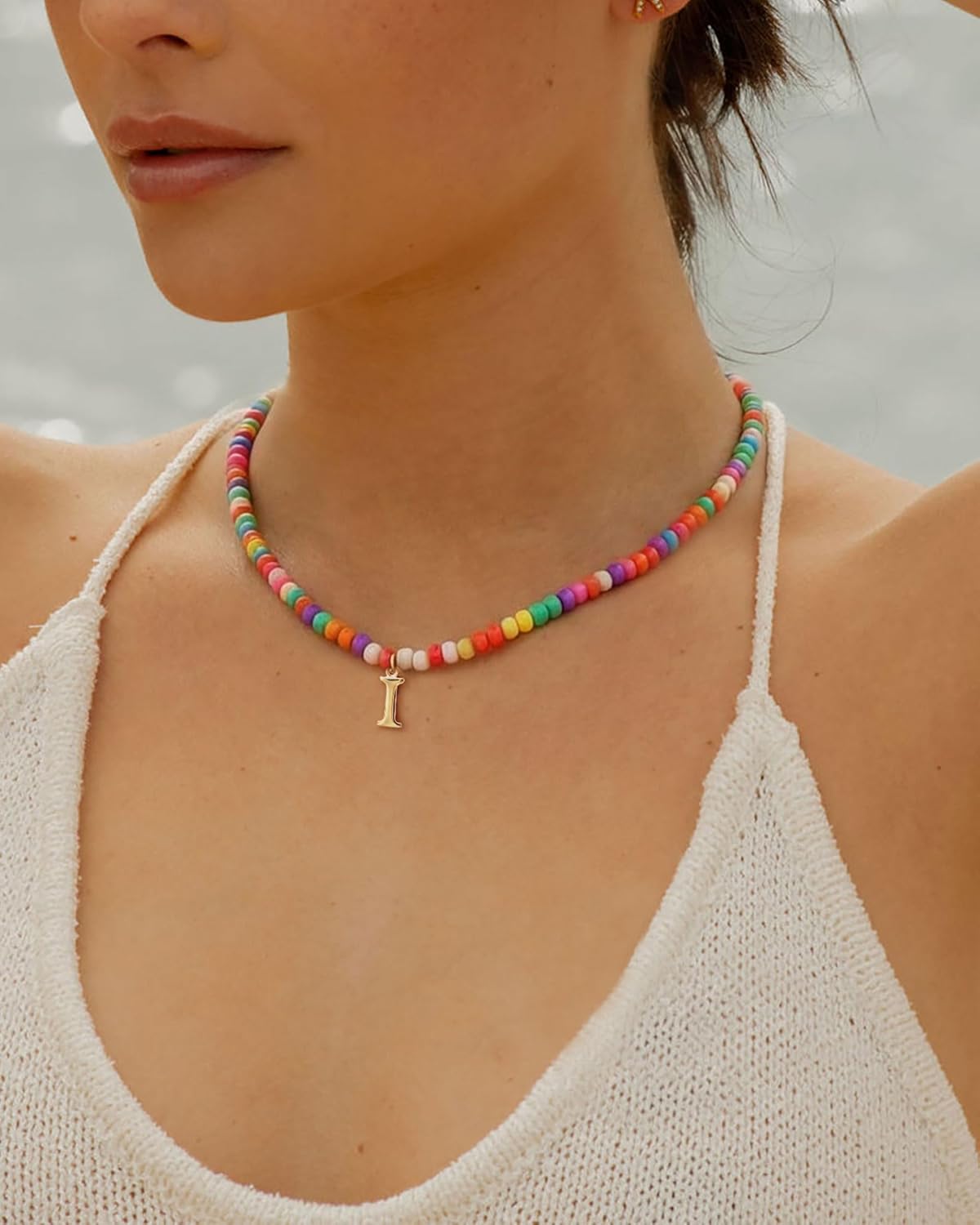 Thumbnail 6 de FUNEIA bunte Perlenkette mit Buchstaben-Anhänger – initiale Halskette als Boho-Schmuck für Damen & Mädchen