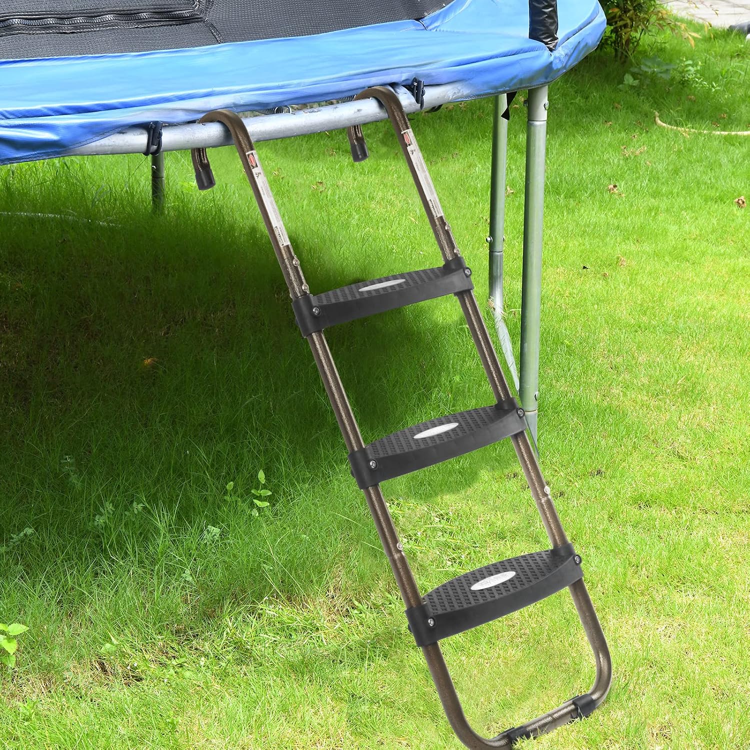 Detalle de HBTower Trampoline Ladder: 3-Step Wide, Skid-Proof Access for Safe Kid Climbing