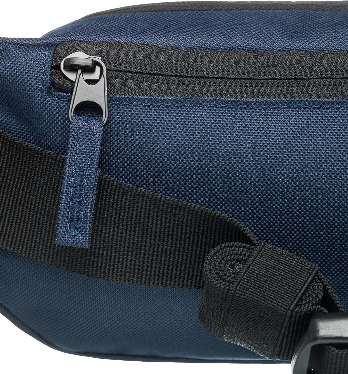Detalle 2 de DC Shoes Baggoff Riñonera Navy Blazer talla única