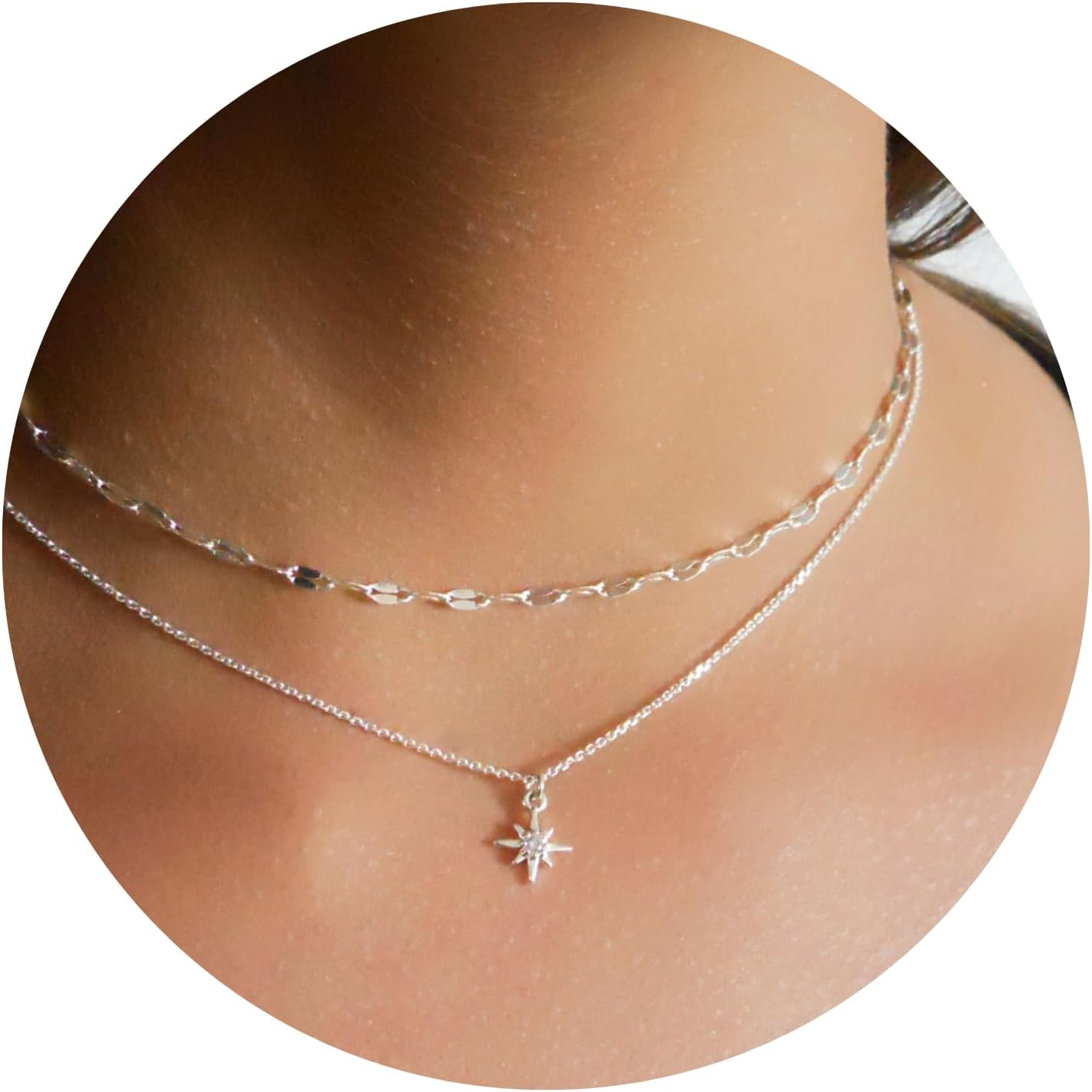 Detalle de Annika Bella North Star Necklace with Cubic Zirconia Pendant