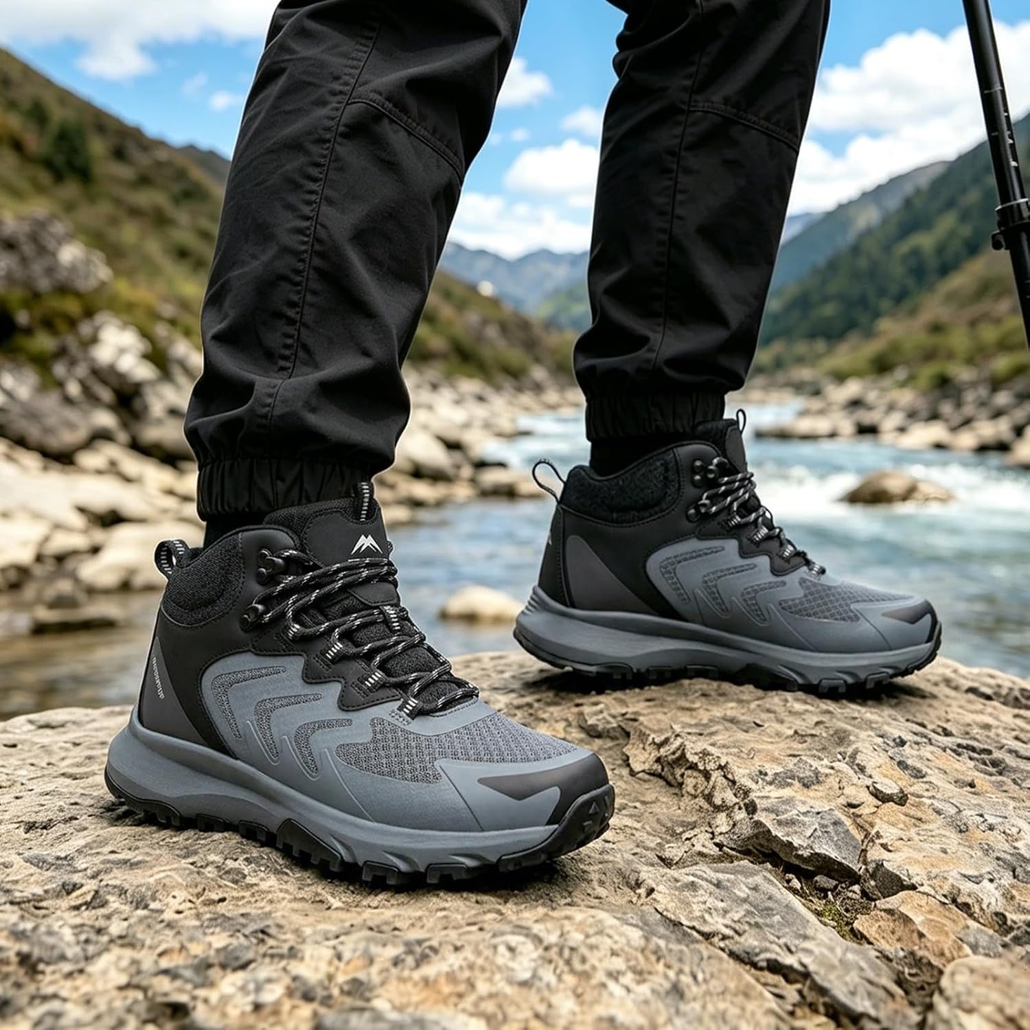 Detalle 2 de OUTJET Men's Waterproof Hiking Boots: Lightweight, Breathable, and Rugged for Outdoor Trails