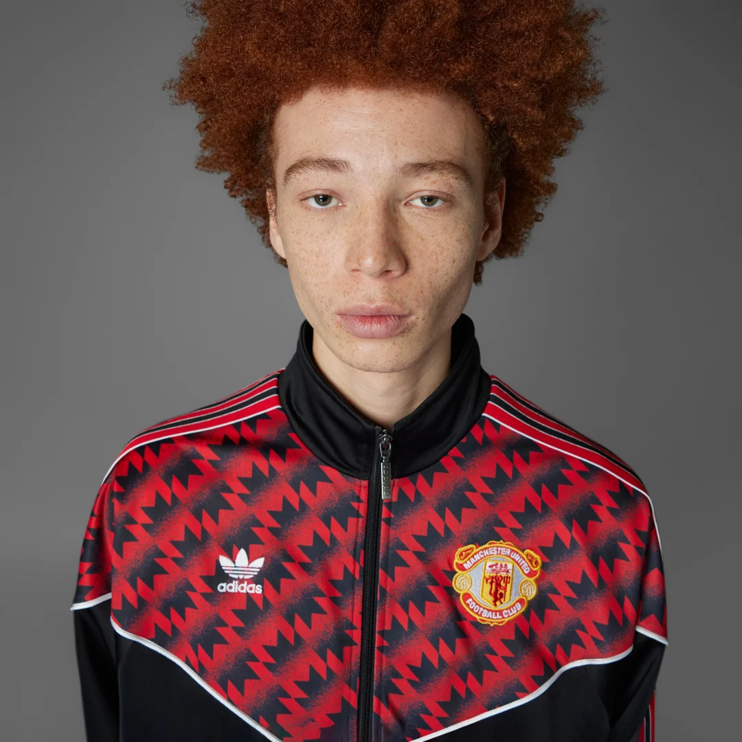 Thumbnail 2 de Chaqueta Manchester United '91 de Adidas — negro, estilo retro para fans y uso urbano