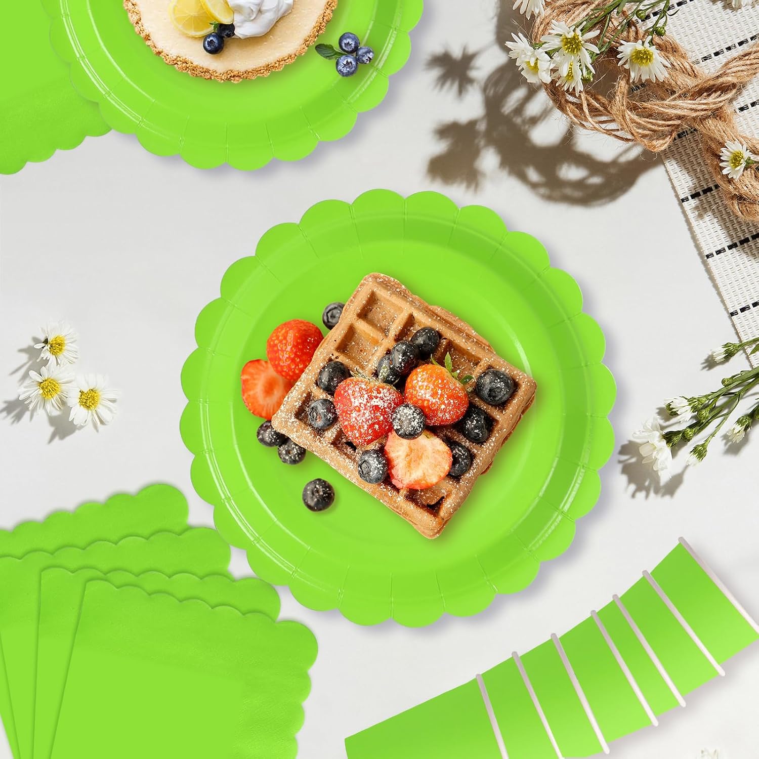 Thumbnail 4 de Disposable Party Tableware Set, 120 Pieces