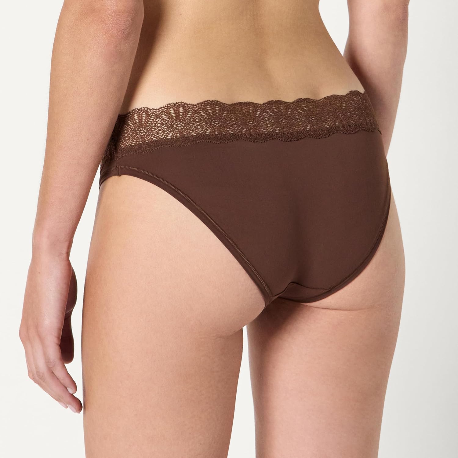 Thumbnail 2 de Amazon Essentials Women’s Peached Microfibre with Lace Trim Bikini Knicker