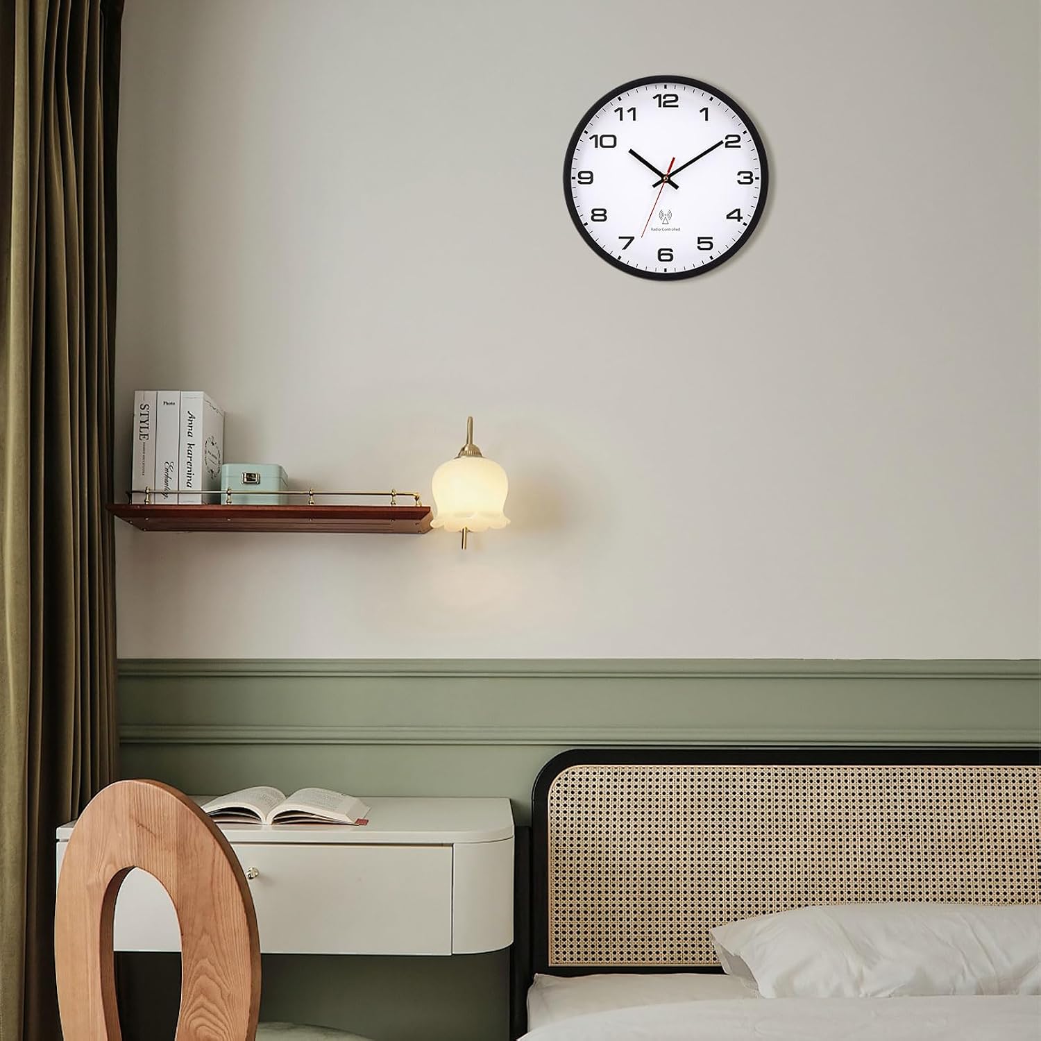 Detalle de Warminn Tiaomiaodianbo radiogestuurde wandklok 30 cm, wit en zwart