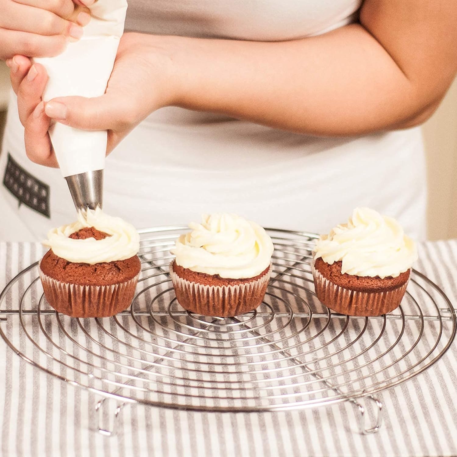 Thumbnail 2 de LoveBB 400 Disposable Piping Bags (12-inch) Anti-Burst Tipless Icing Bags for Cake, Cookies & Cupcakes