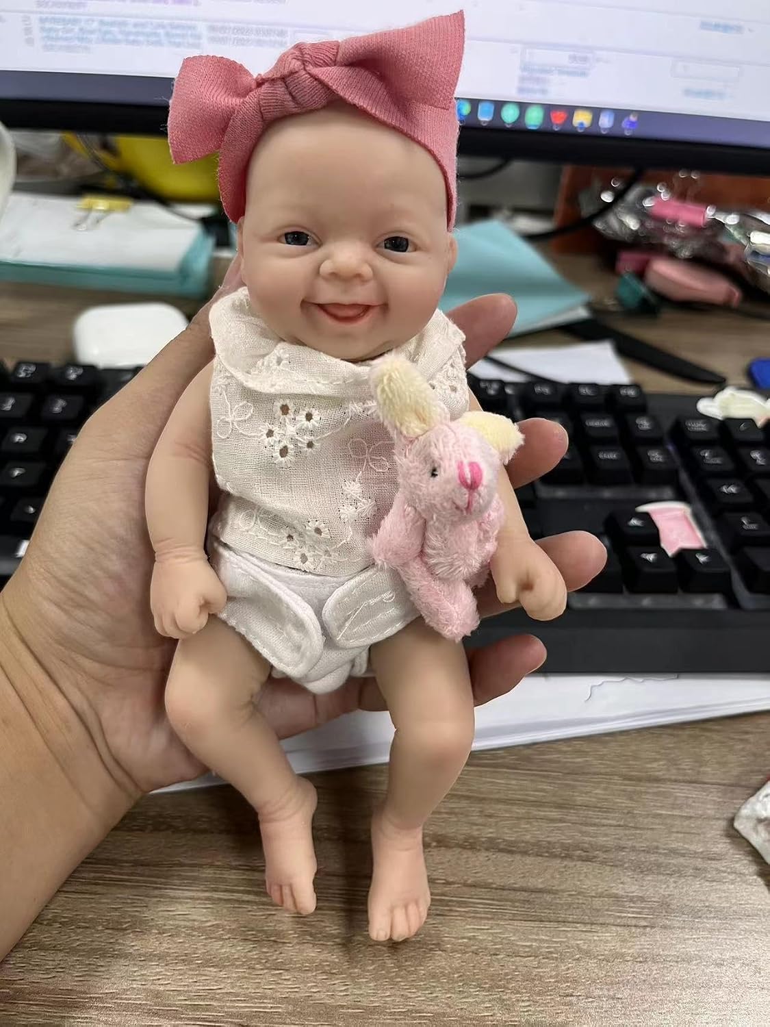 Thumbnail 3 de Reborn Baby Doll Girl de Silicona 7" con Ropa👶