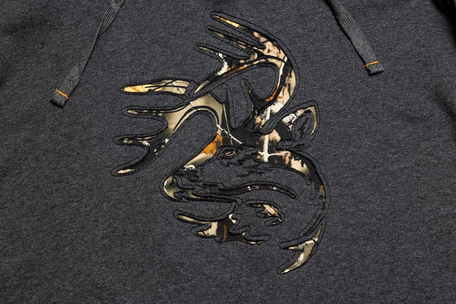 Detalle 2 de Legendary Whitetails Camo Outfitter Hoodie – męska bluza, luźny dekolt V