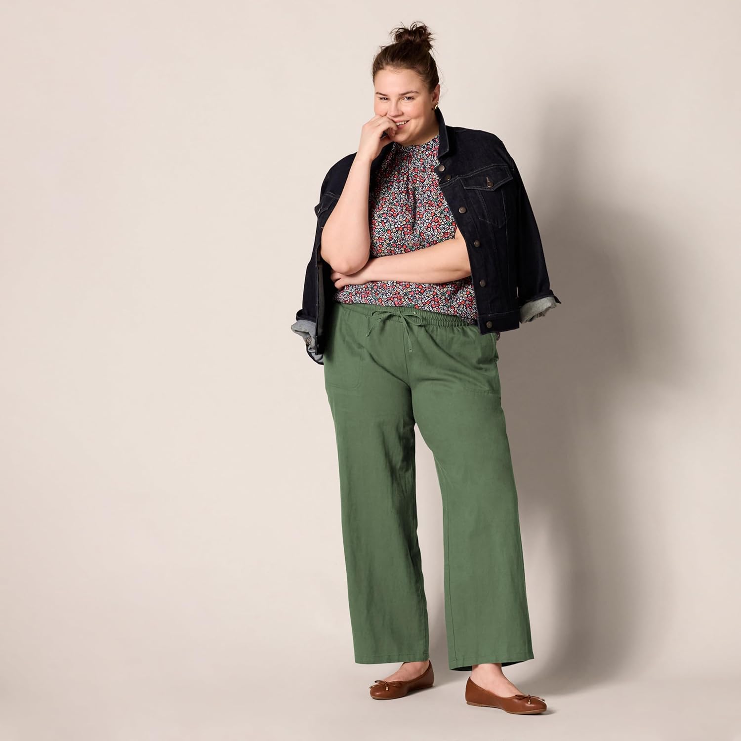 Thumbnail 6 de Amazon Essentials Damen Hose aus Leinengemisch mit Kordelzug – lockere Passform, weites Bein (Übergröße erhältlich)