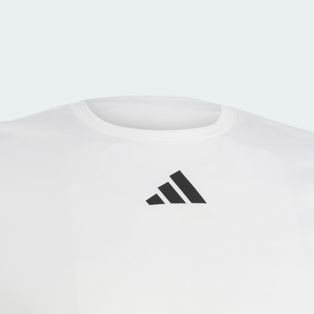 Detalle 2 de Adidas Pregame T-Shirt blanca: comodidad para entrenar y vestir a diario