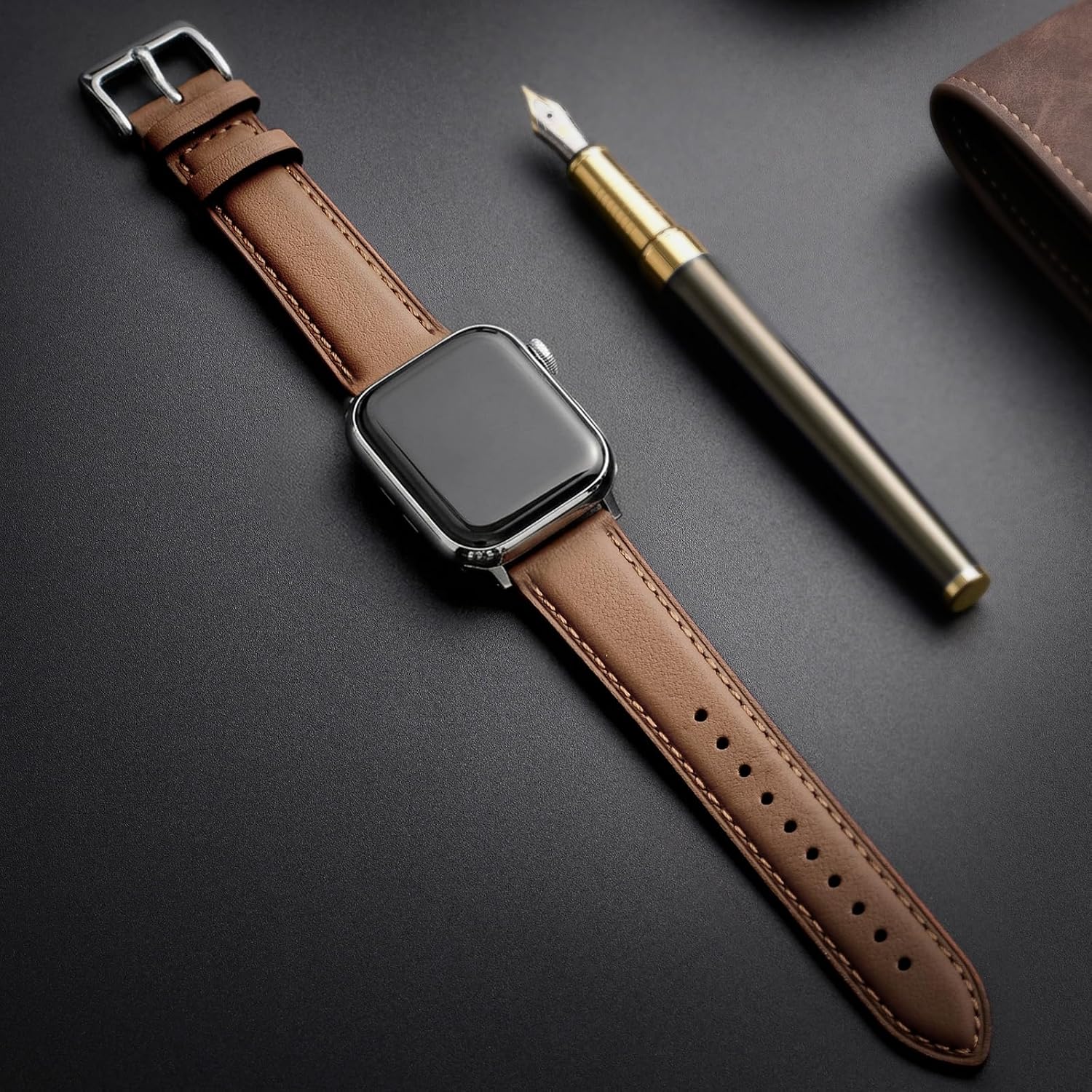 Thumbnail 3 de SUNFWR Leather Strap for Apple Watch (40mm–49mm) in Brown with Silver Buckle