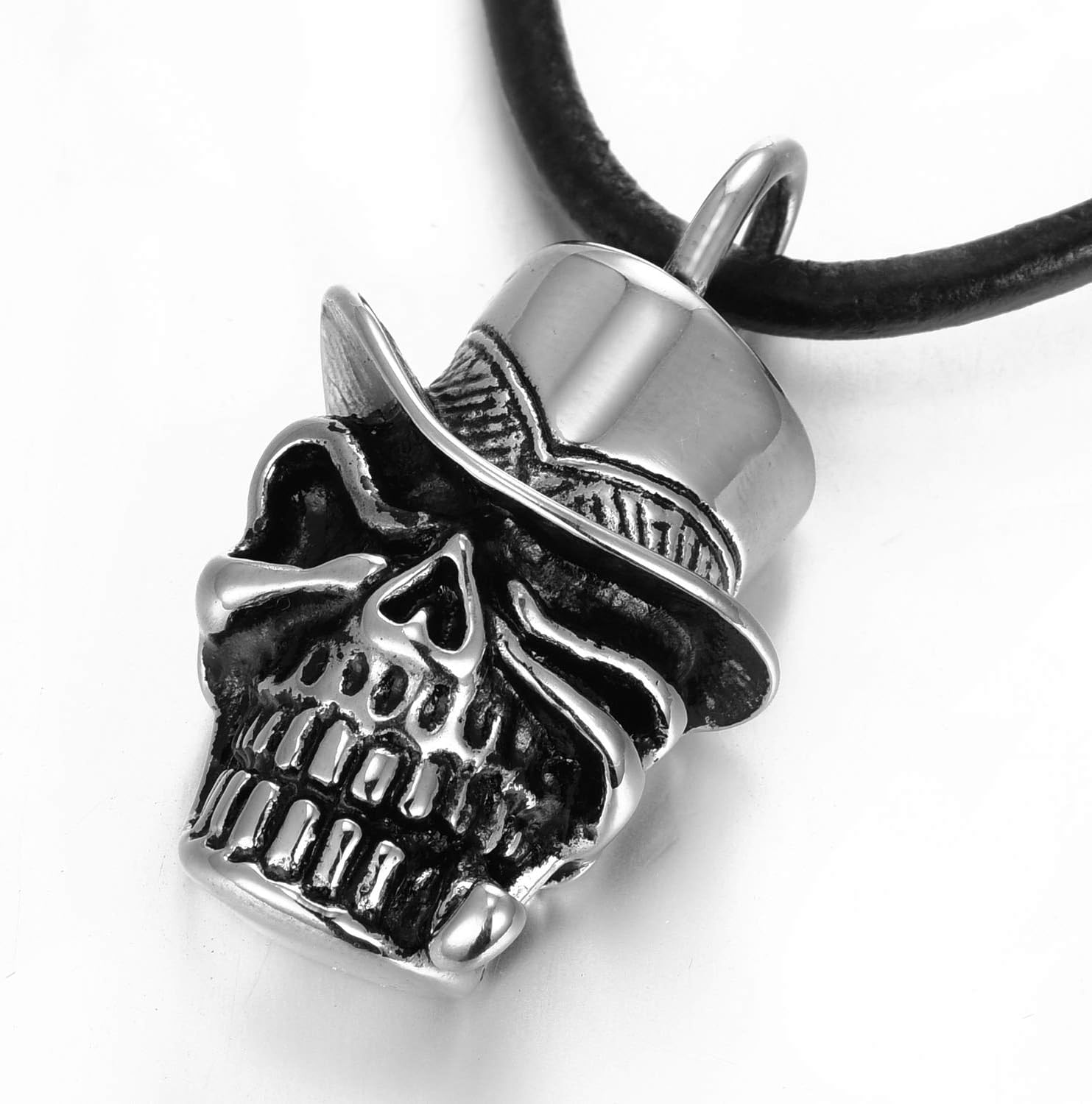 Detalle 2 de DonDon Collar de cuero 50 cm con colgante calavera