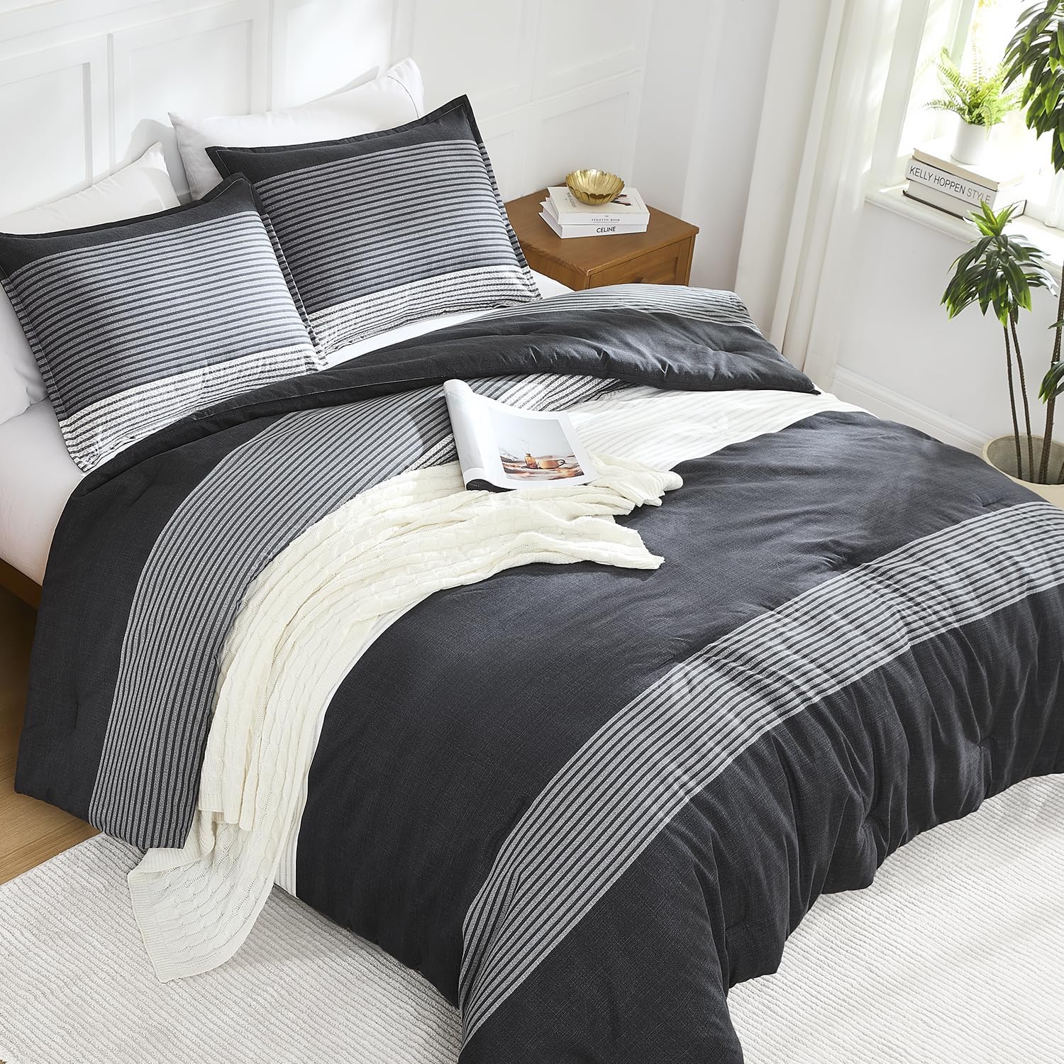 Thumbnail 3 de Litanika Queen Comforter Set (Black, White, Grey) — Lightweight 3-Piece Down Alternative Bedding