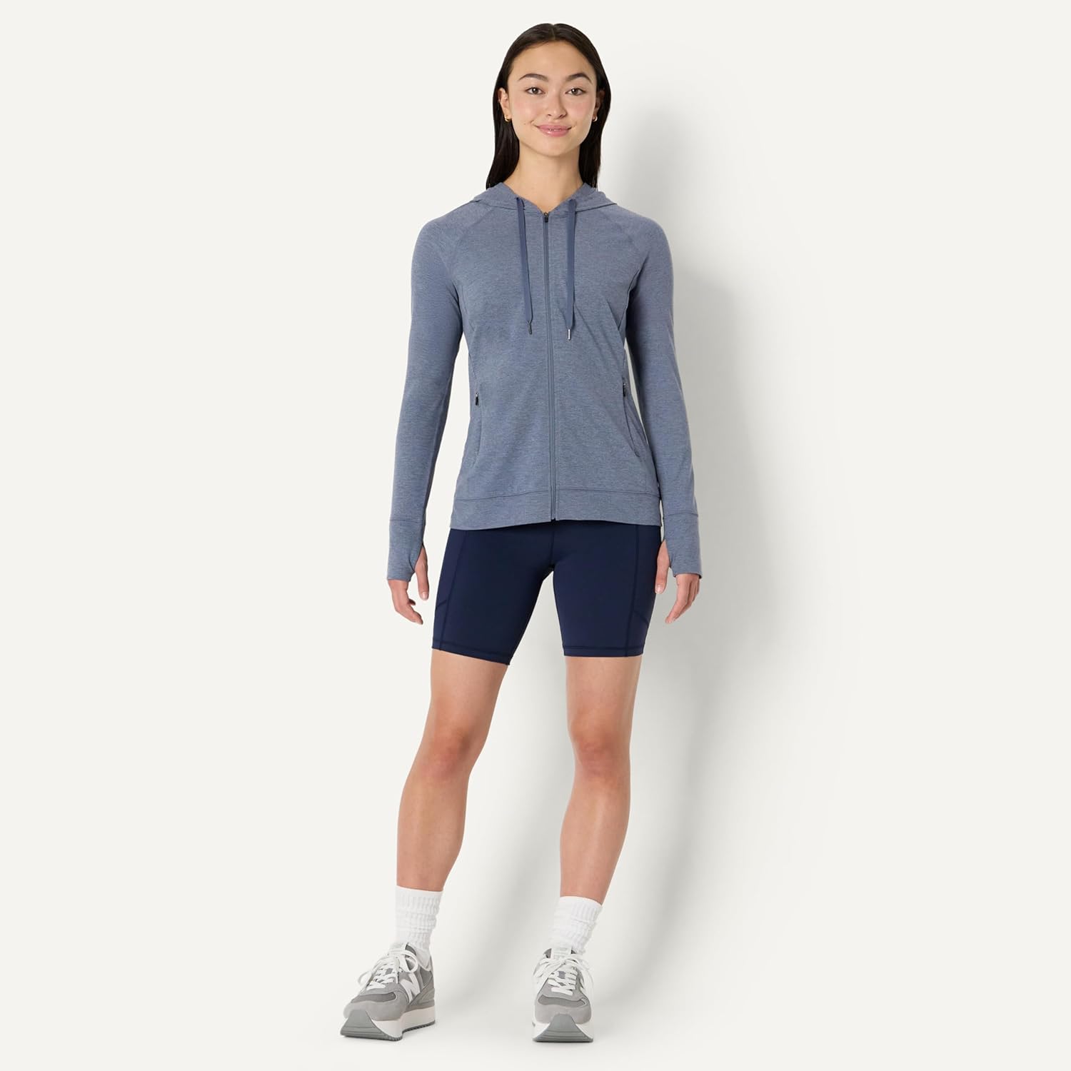 Thumbnail 4 de Amazon Essentials Women's Athletic Soft Performance Lightweight Zip Up Hoodie Jacket