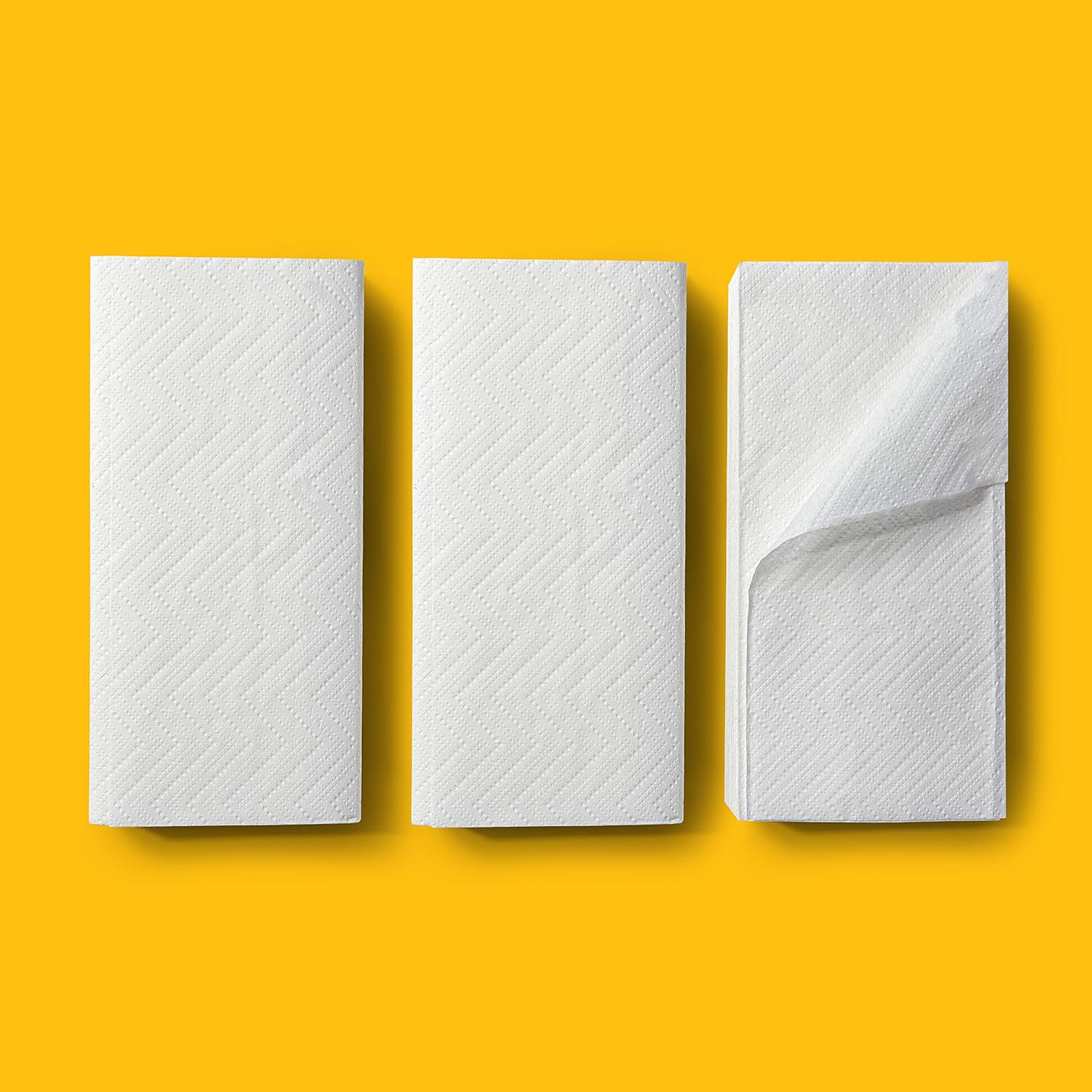Detalle de AmazonCommercial Multifold Z-Fold 4,000 sheets paper towels 🧻