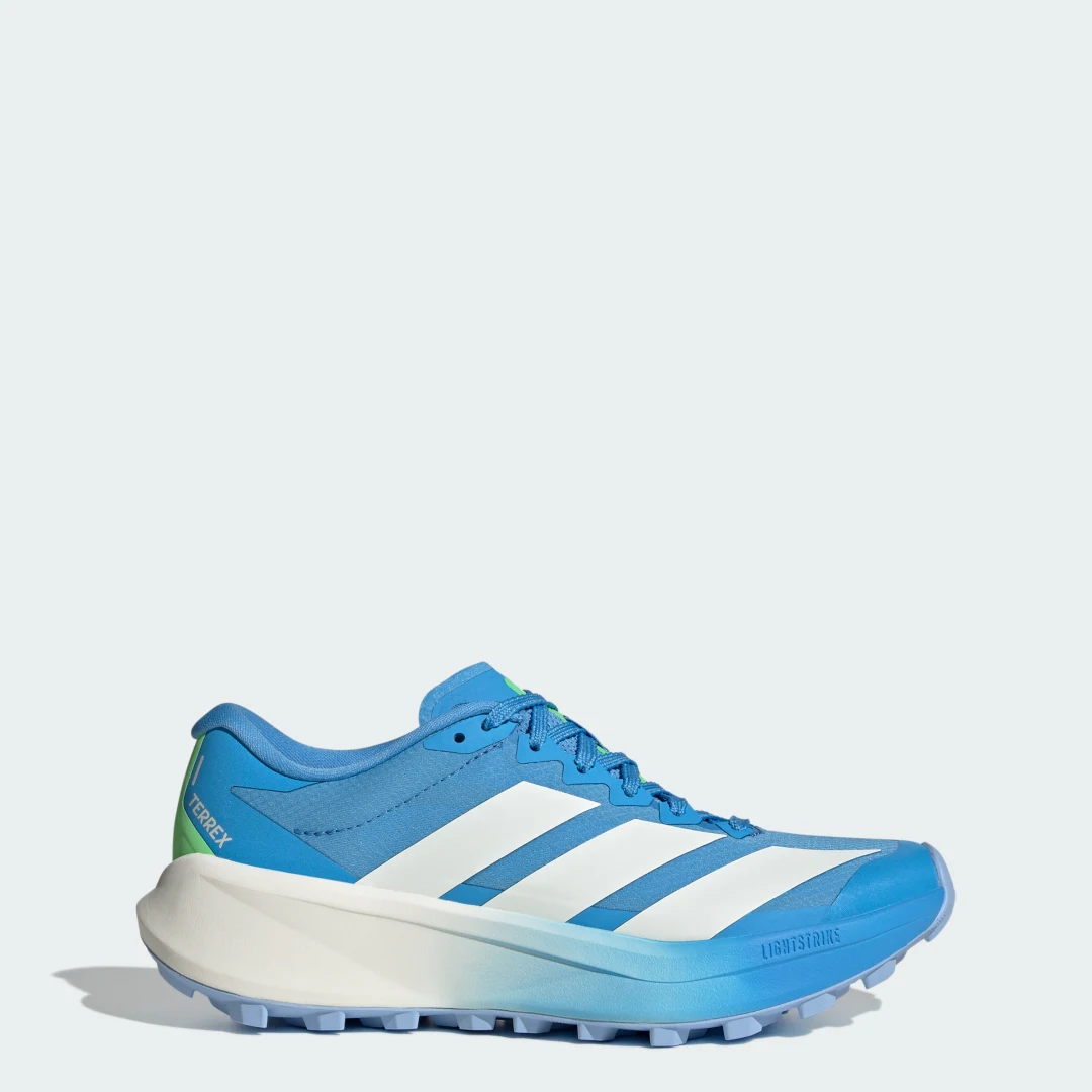 Detalle de Terrex Agravic 4: zapatilla de trail running de Adidas, en azul