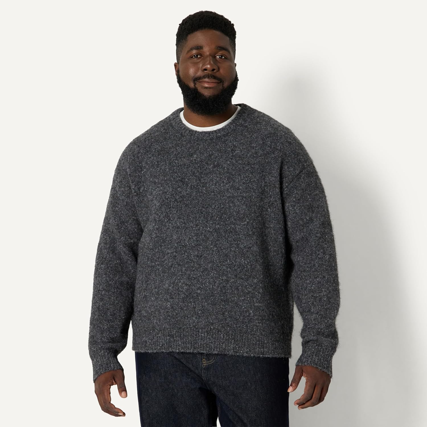 Thumbnail 5 de Amazon Essentials Herren Relaxed-Fit-Pullover mit Rundhalsausschnitt aus Mohairimitat