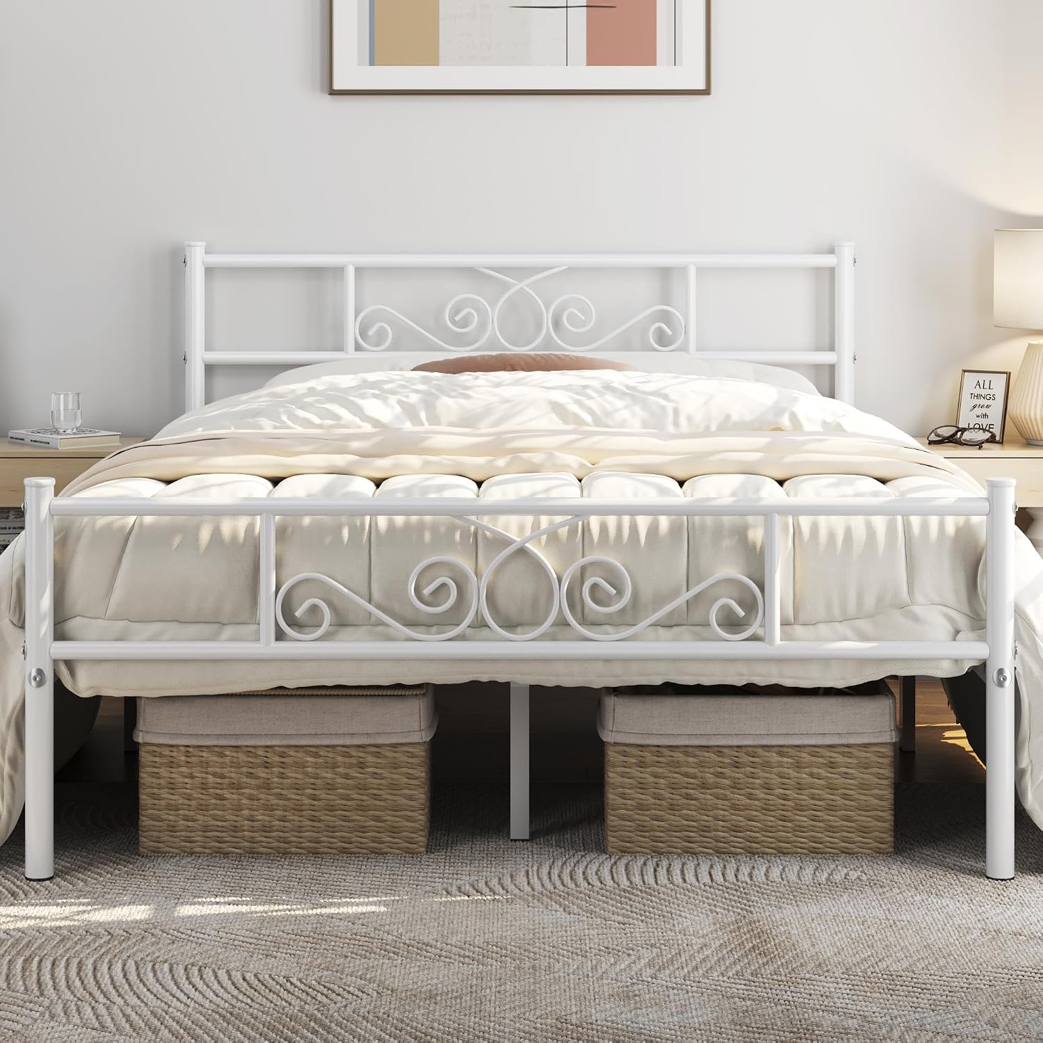 Detalle de Yaheetech YT-00110348-V01 Queen Metal Bed Frame, White Scrollwork
