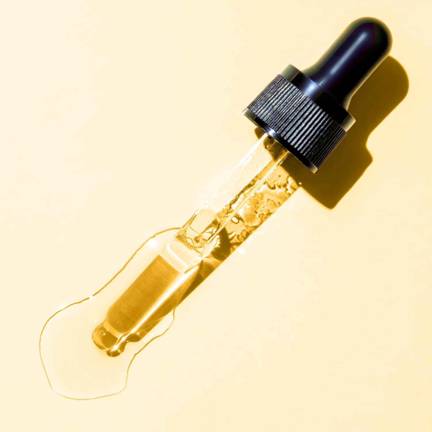 Thumbnail 3 de Amazon Basics Brightening Anti-Aging Vitamin C Serum with Hyaluronic Acid (1 fl oz)