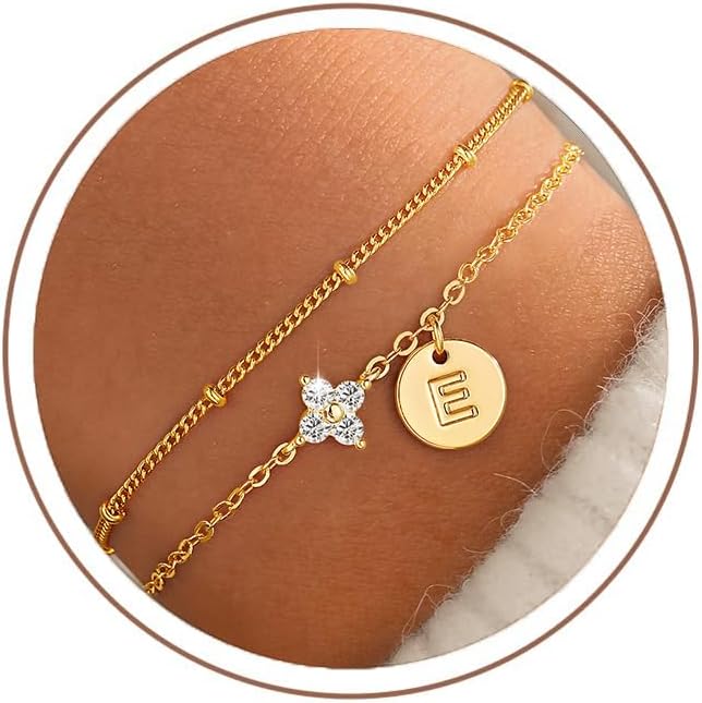 Detalle de TINGN Armband Damen (14K Gold vergoldet) mit Initialen A–Z, CZ & vierblättrigem Kleeblatt – personalisierbares Geschenk