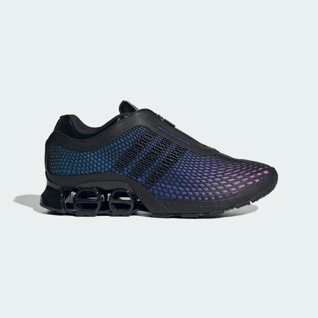 Detalle de Zapatilla Megaride S2 de Adidas: estilo neutro y uso diario con sello de la casa