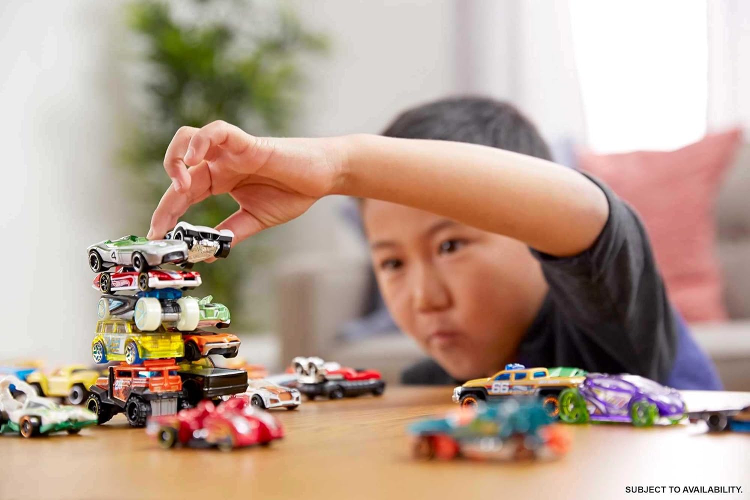 Thumbnail 2 de Hot Wheels Coffret de 20 voitures et camions à l’échelle 1:64 (modèle aléatoire) DXY59