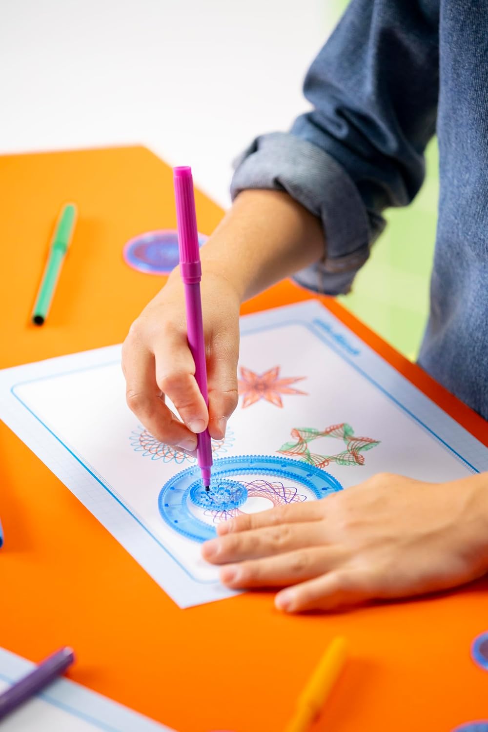 Detalle 2 de Spirograph Design Set – 30-Piece Creativity Kit for Endless Designs