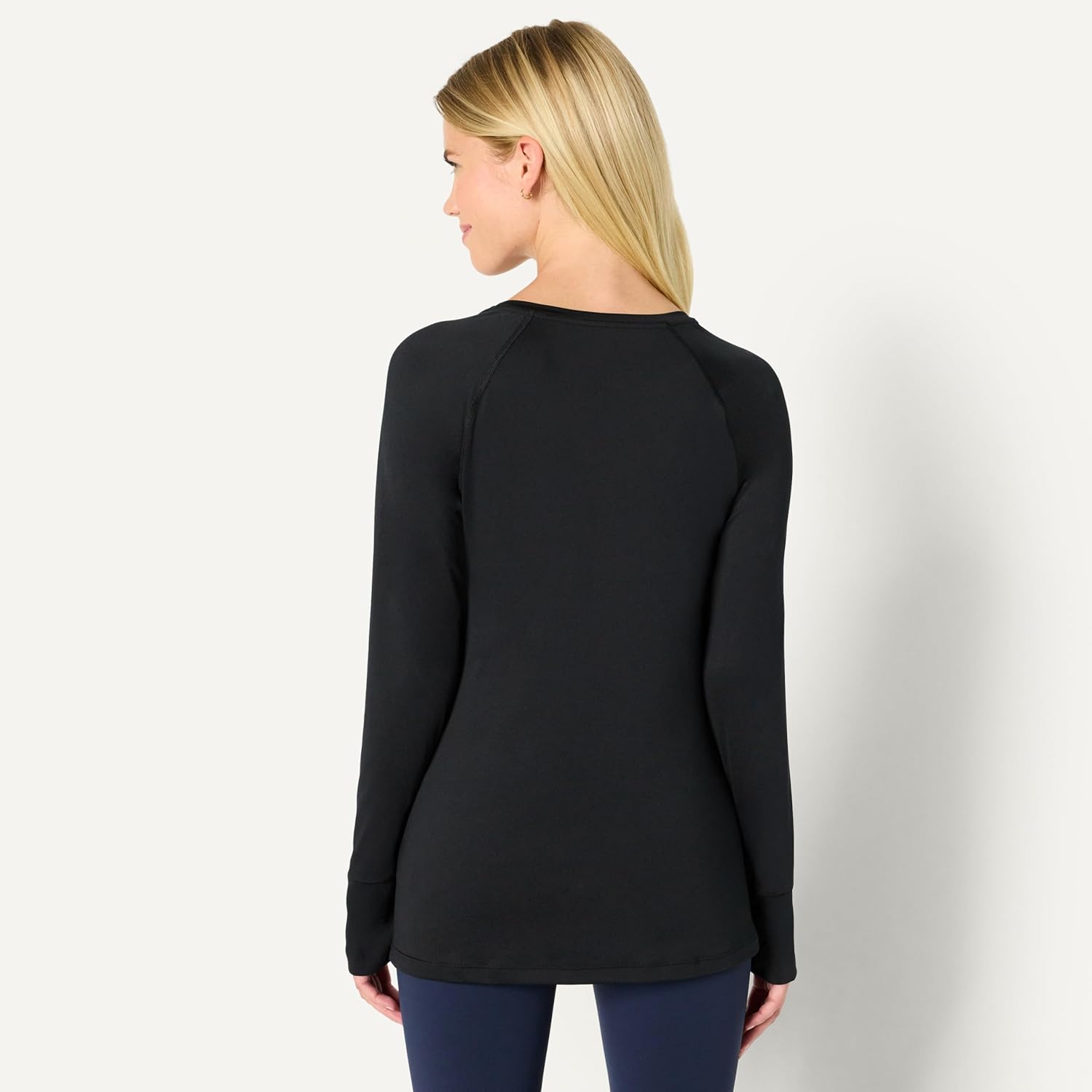 Thumbnail 2 de Amazon Essentials Damen Langarmshirt aus Funktionsstretch – leicht, schnell trocknend und vielseitig