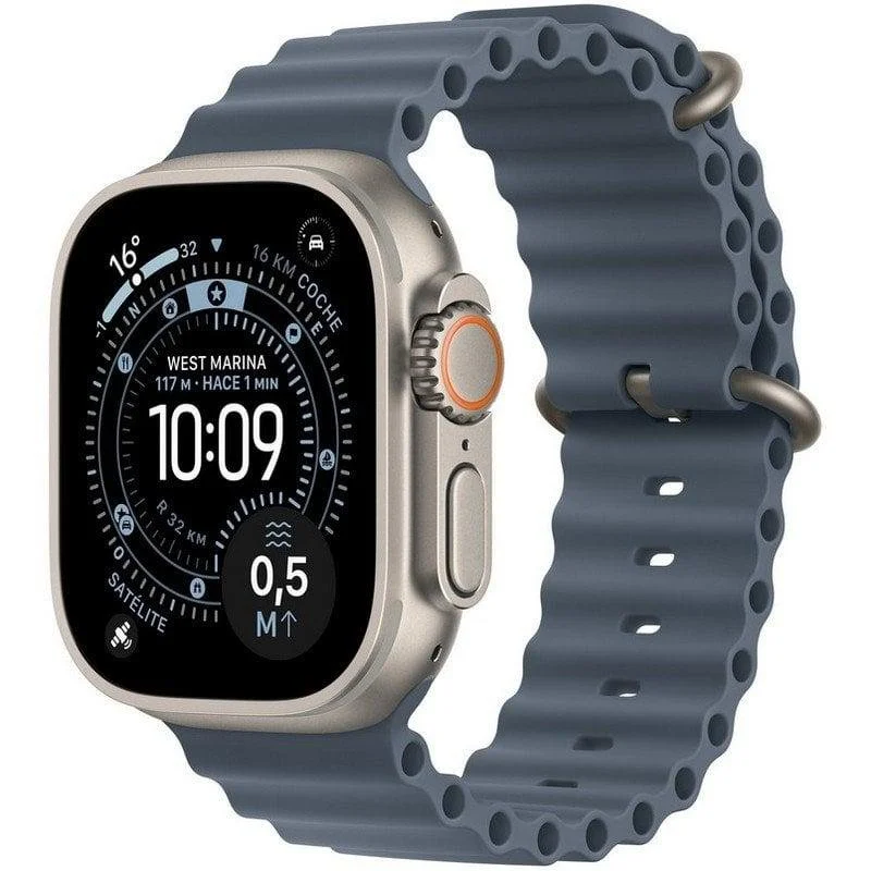 Detalle de Apple Watch Ultra 3 GPS + Cellular 49mm: Titanio natural y correa Ocean Azul Náutico
