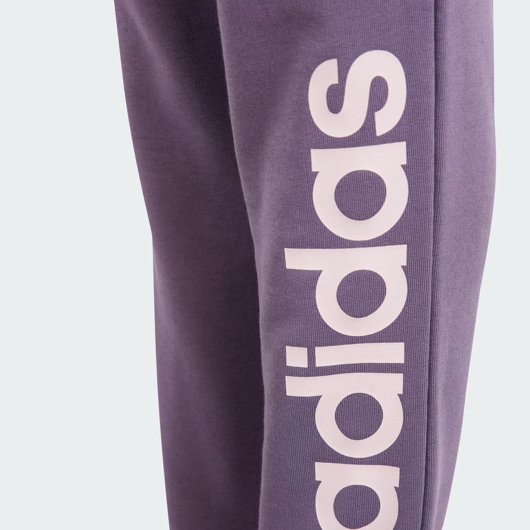 Detalle de Pantalón Essentials Linear Logo de Adidas (violeta) – guía de compra