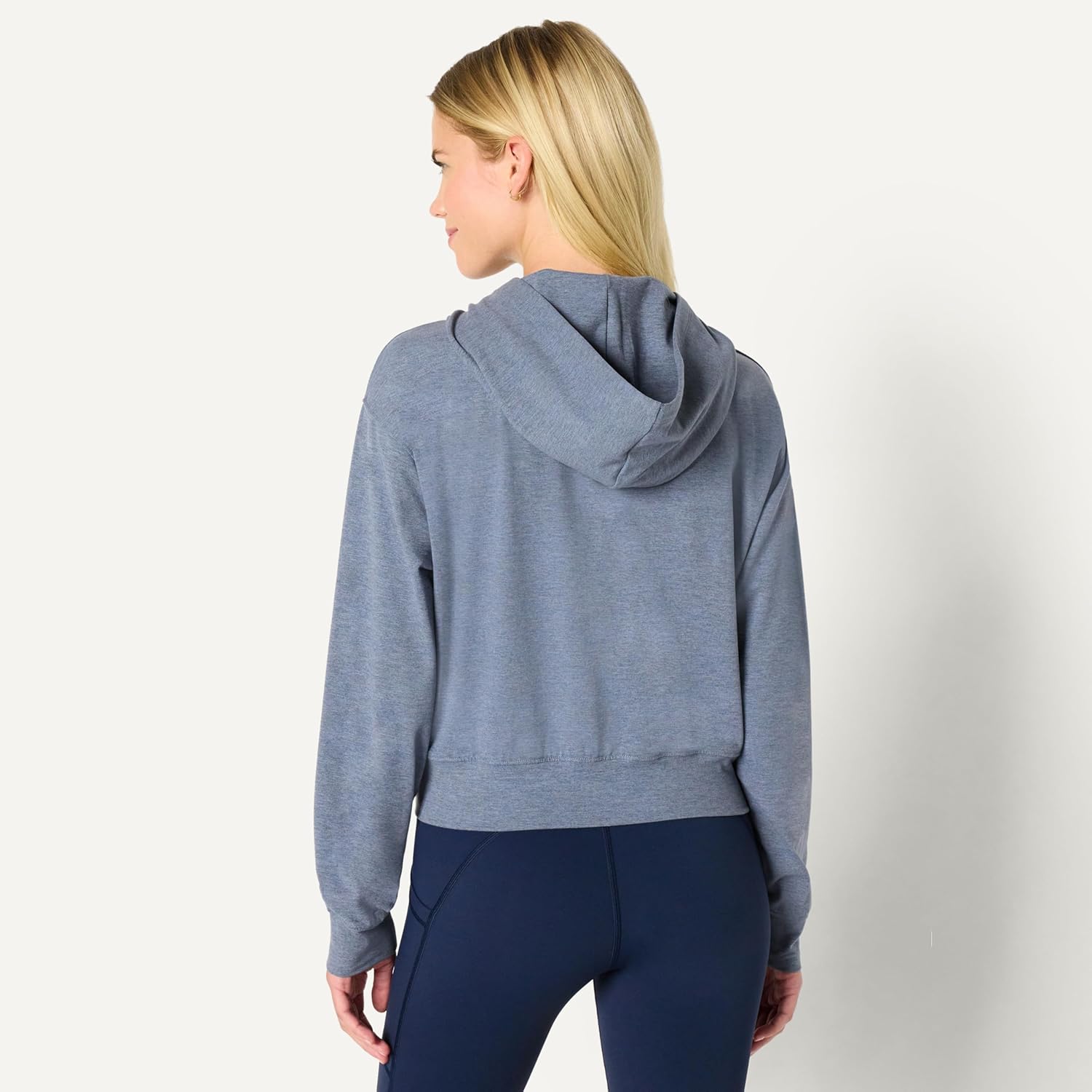 Detalle de Amazon Essentials Women's Athletic Soft Performance Lightweight Cropped Zip Up Hoodie