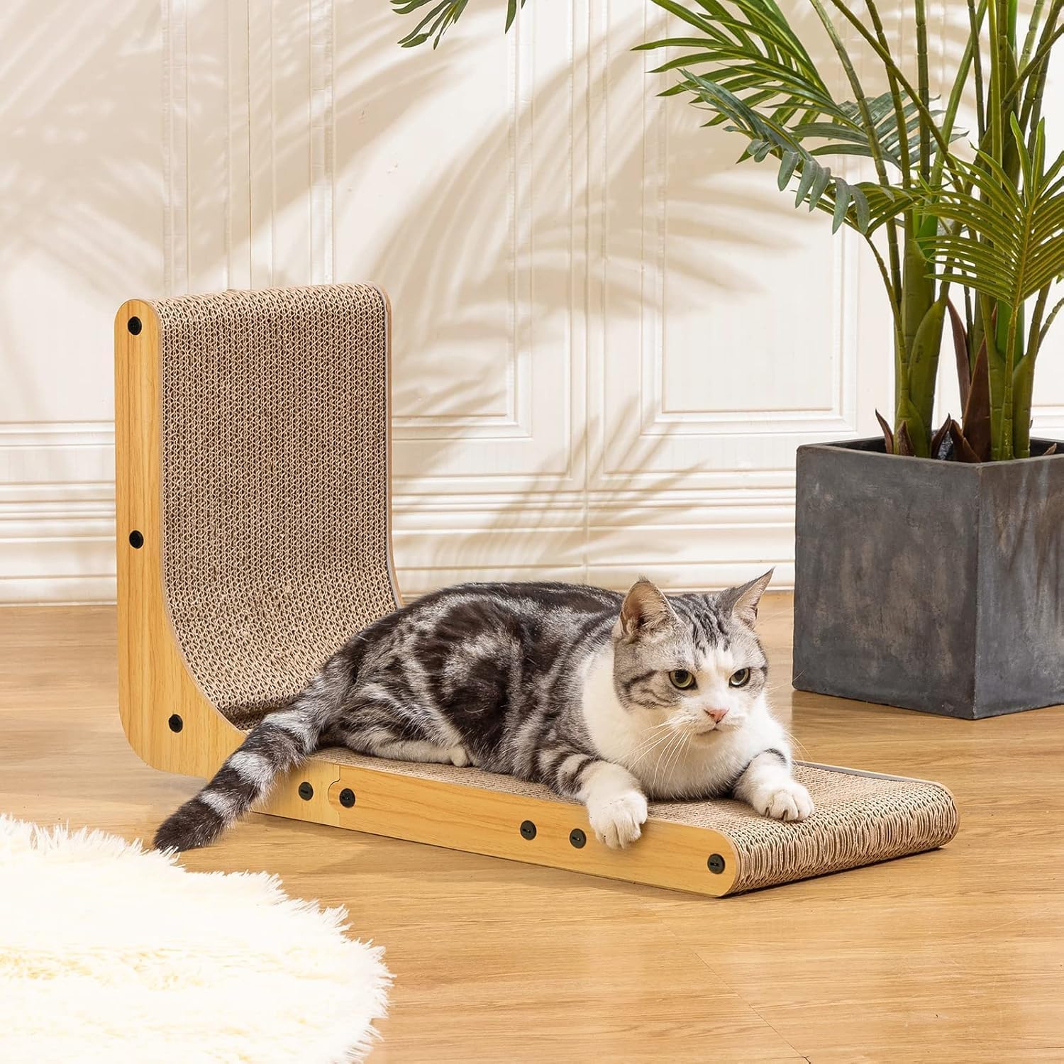 Detalle 2 de Poils bebe PB1-LX-L L-Shaped Cat Scratcher with Corrugated Cardboard, Ball Toy & Catnip