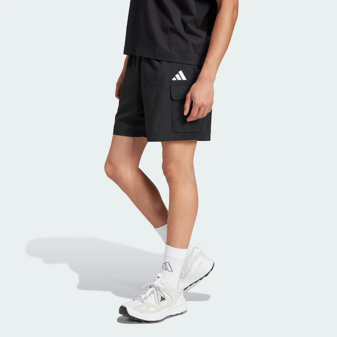 Detalle de Pantalón corto Essentials Small Logo Cargo Chelsea de Adidas
