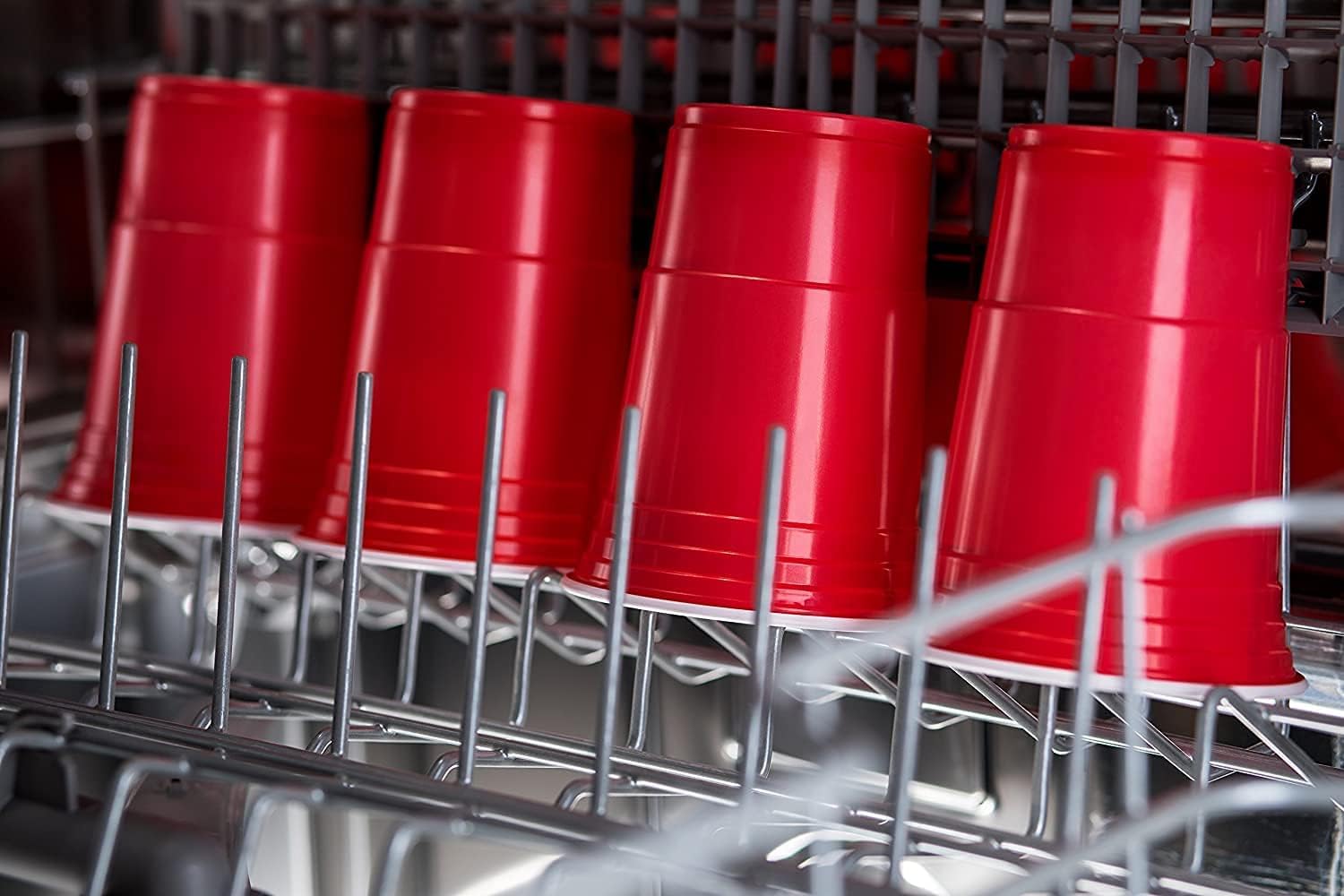 Detalle de GOODS+GADGETS – 100 czerwonych kubków imprezowych 473 ml, wielorazowych, z piłeczkami
