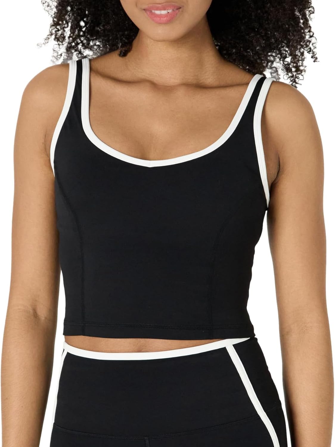 Thumbnail 5 de Amazon Essentials Women's Active FormFlex Buttery Soft Light Support Crop Tank with Bra