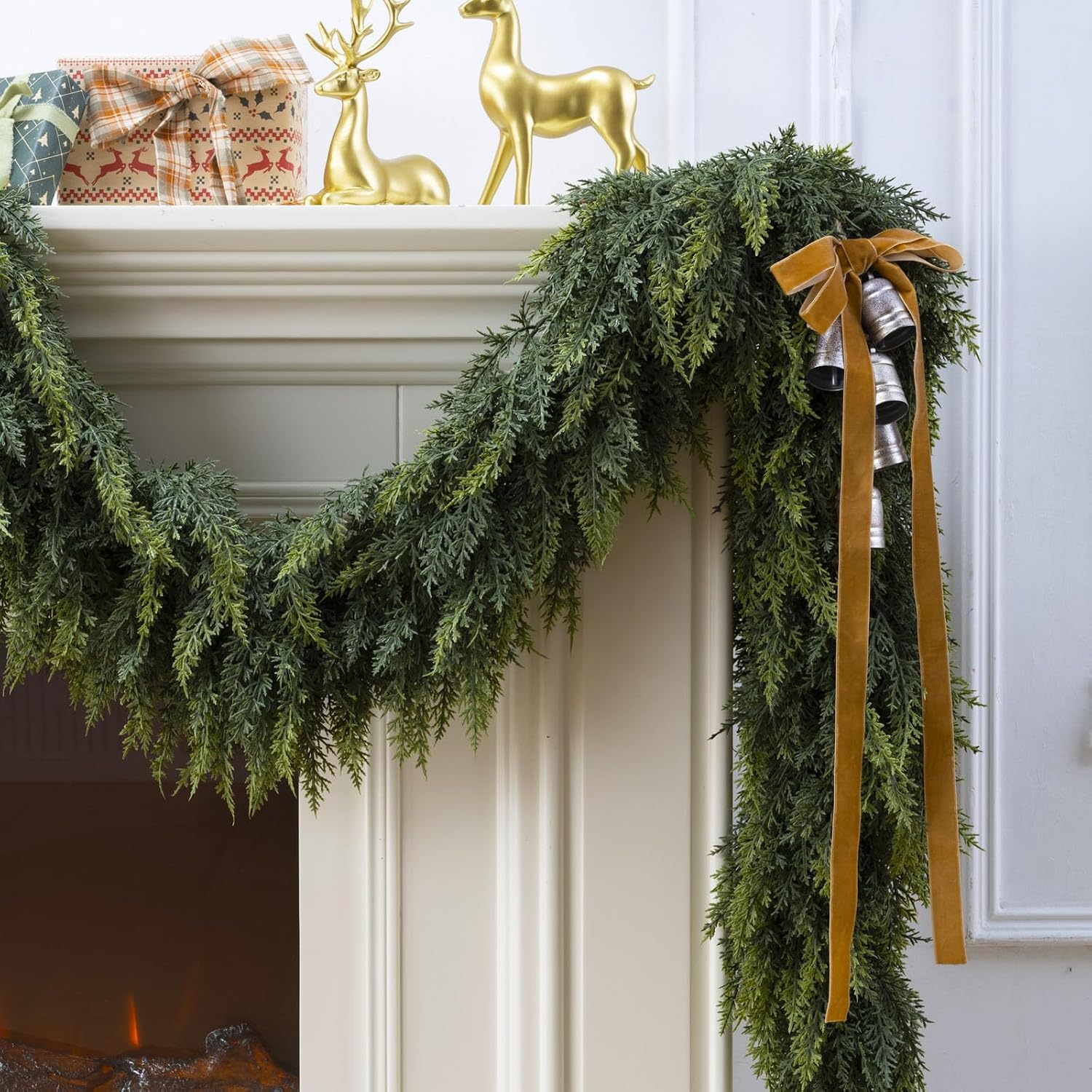 Detalle de KIWDY DC-011 9-Foot Christmas Cedar Garland, Unlit PE Greenery