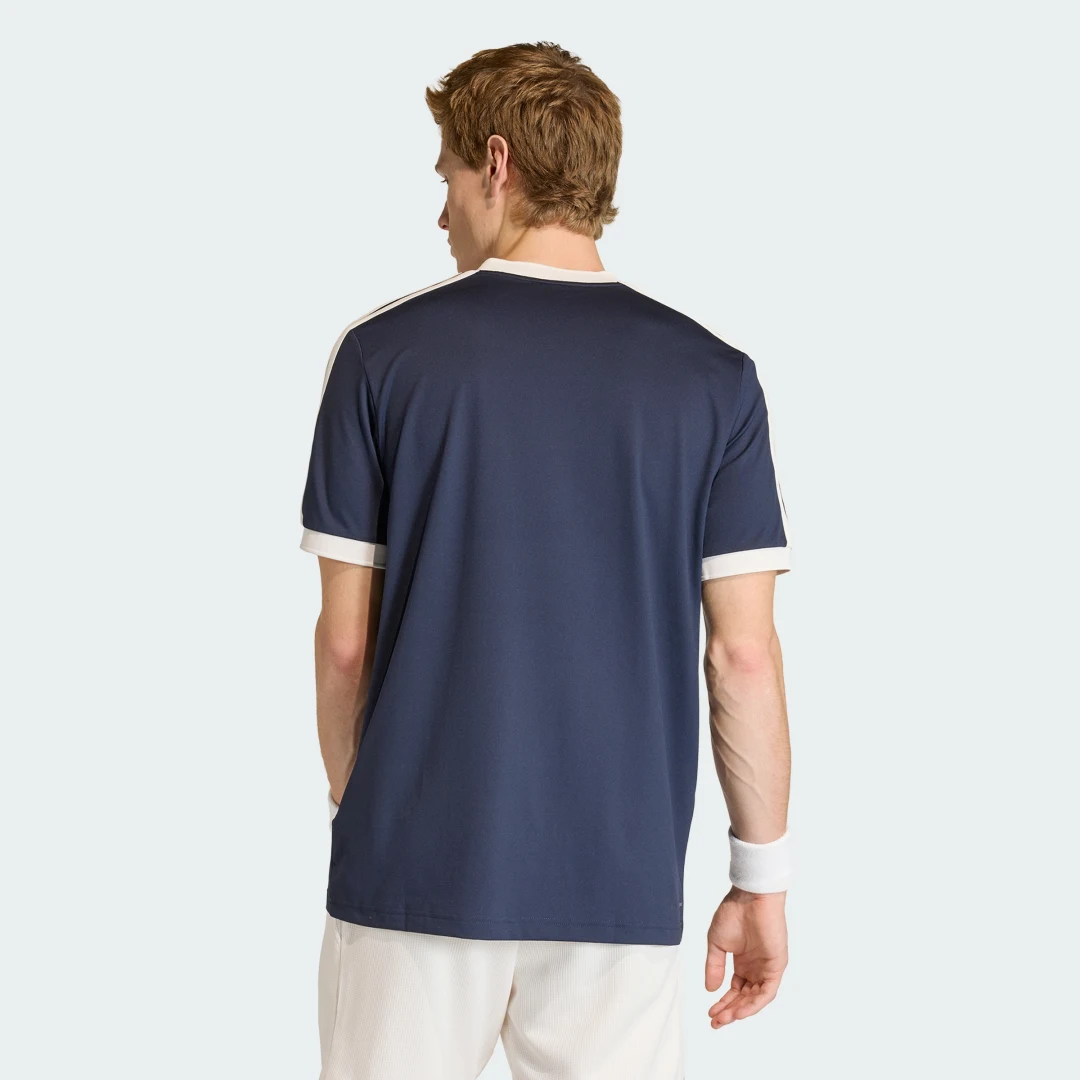 Detalle 2 de Camiseta Tennis Classics de Adidas – Azules