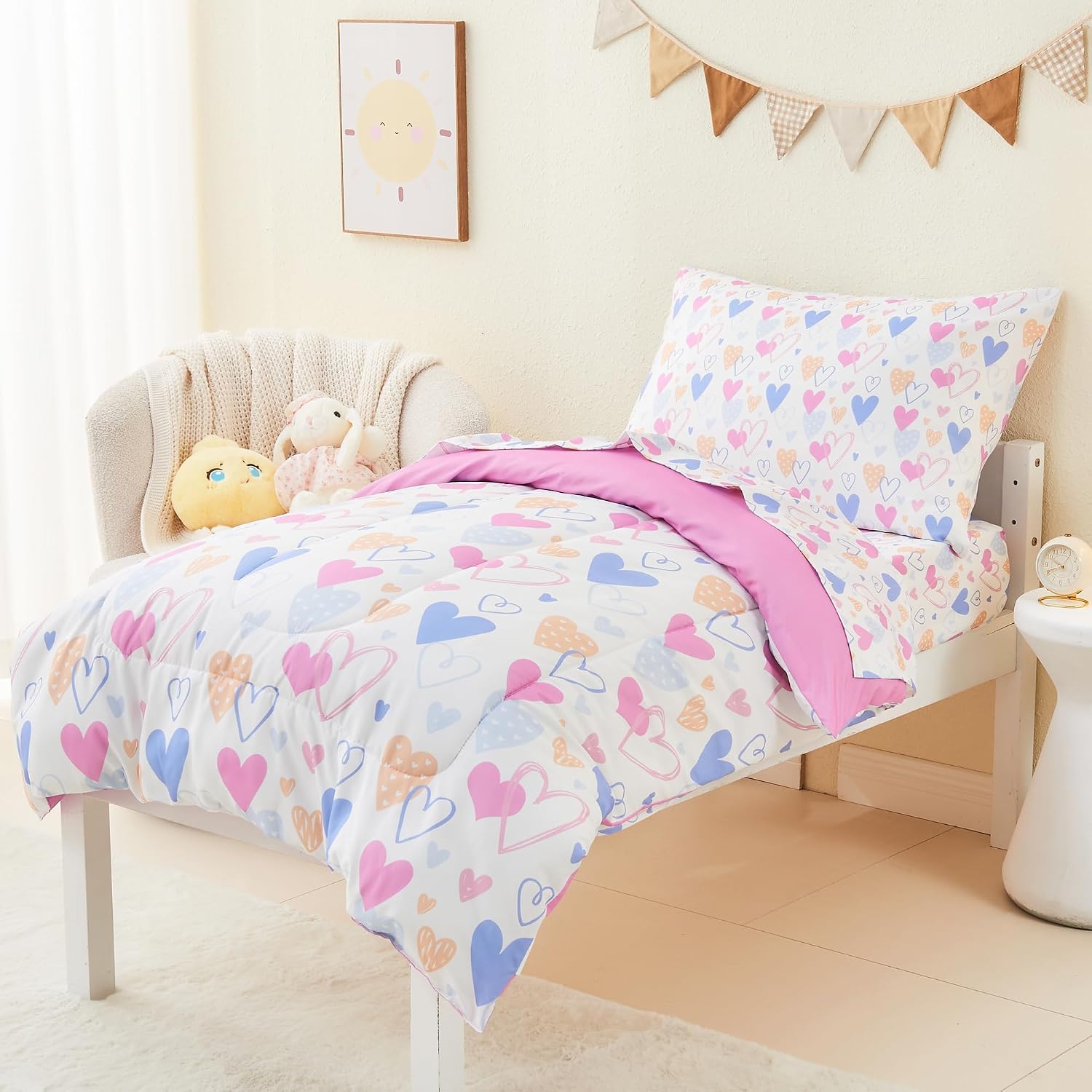 Detalle 2 de Mooreeke Toddler Bedding Set, 4-Piece Pink Heart Print Microfiber