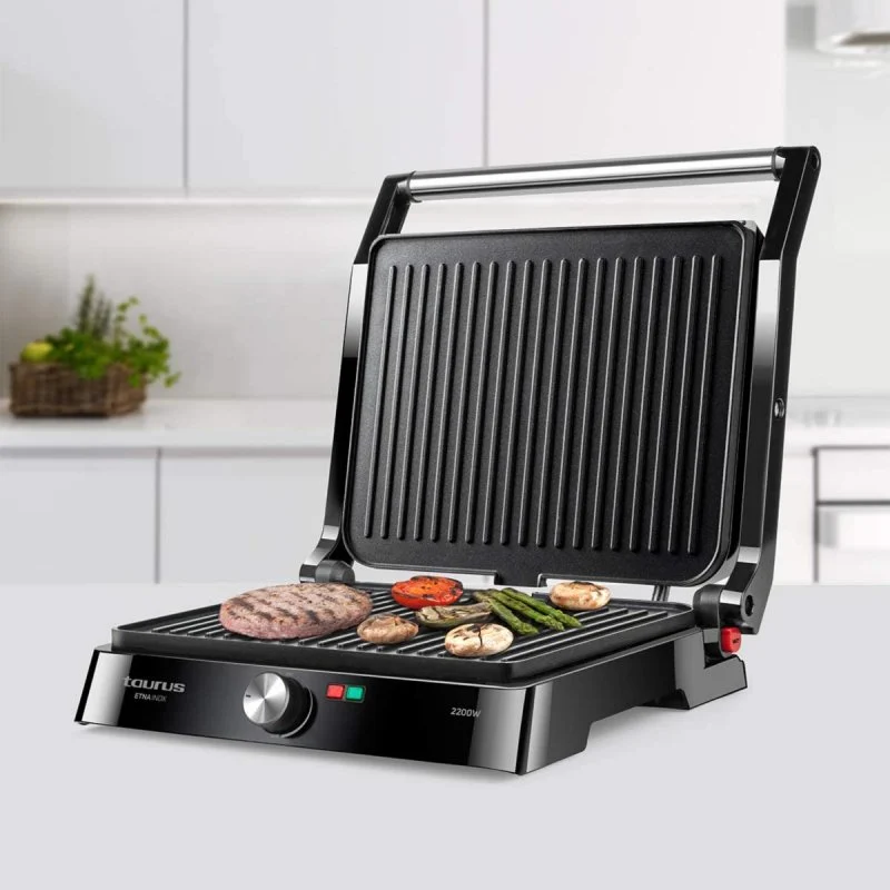 Detalle de Taurus Etna Grill y Plancha 2200W