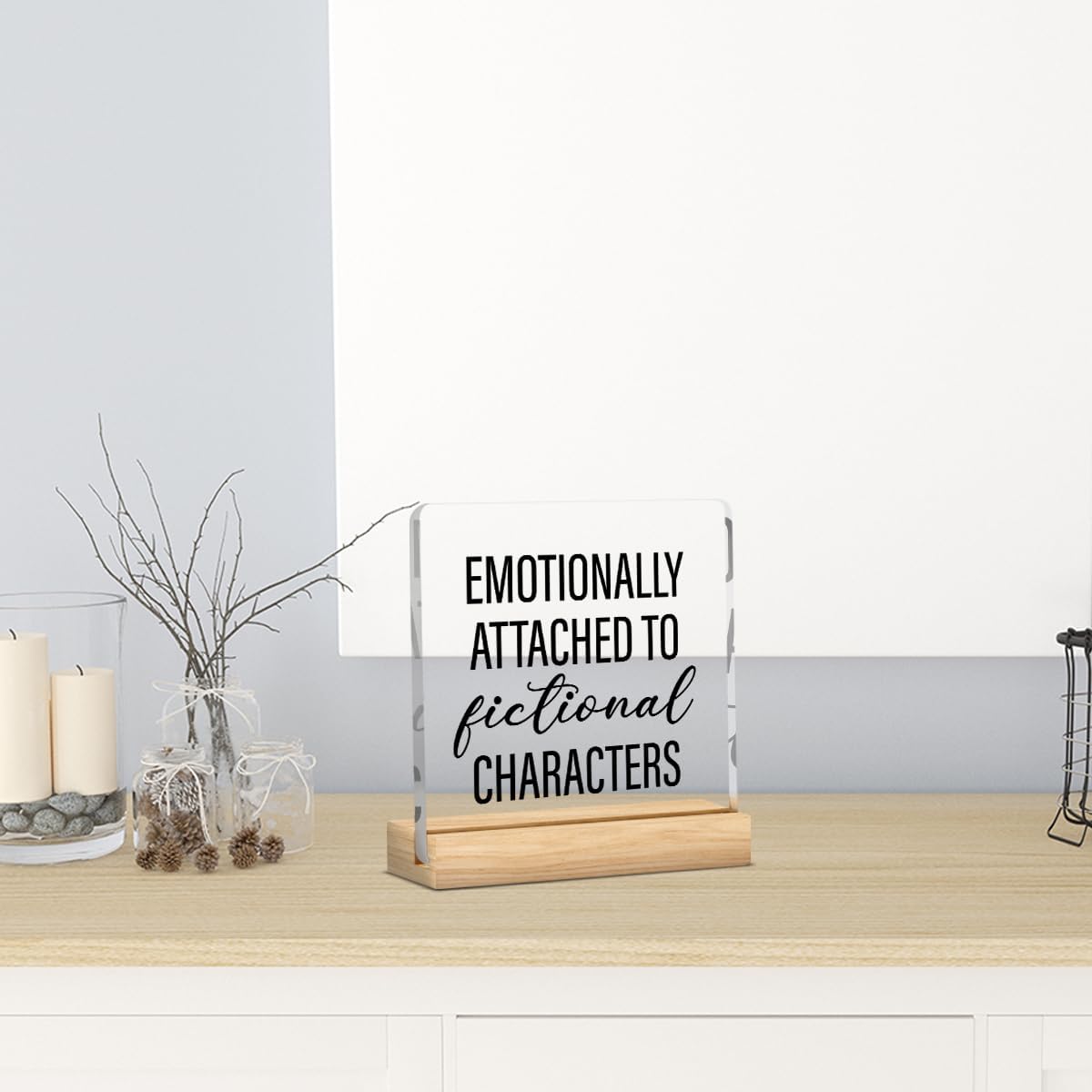 Detalle 1 de XFW Book Lover Acrylic Desk Sign, 4 x 4 Inch Bookish Decor