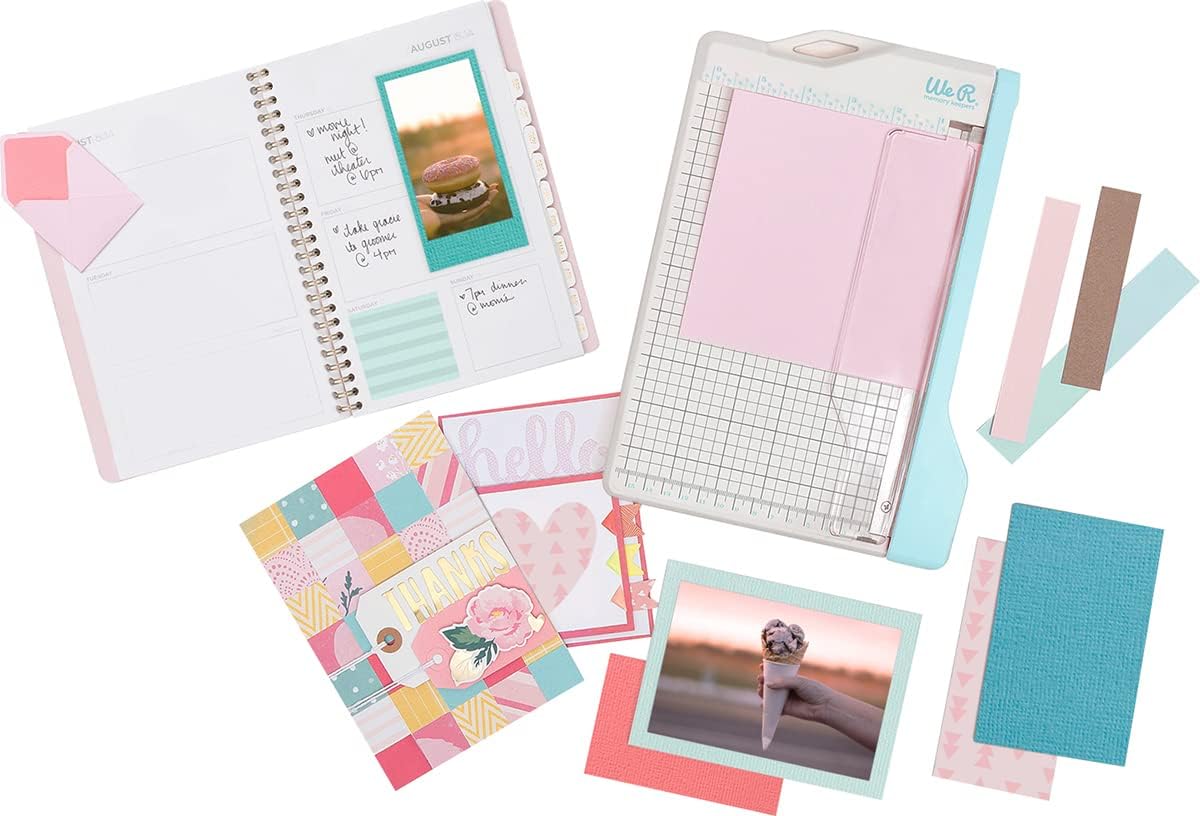 Detalle 2 de We R Memory Keepers – kompaktowa gilotyna do papieru z siatką 0,25 cala