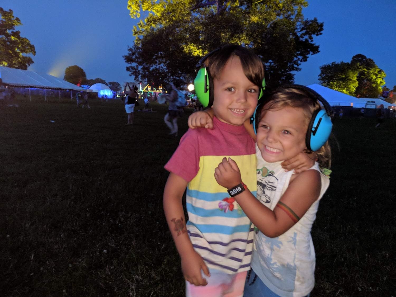Detalle 2 de Walker's Kids Earmuffs