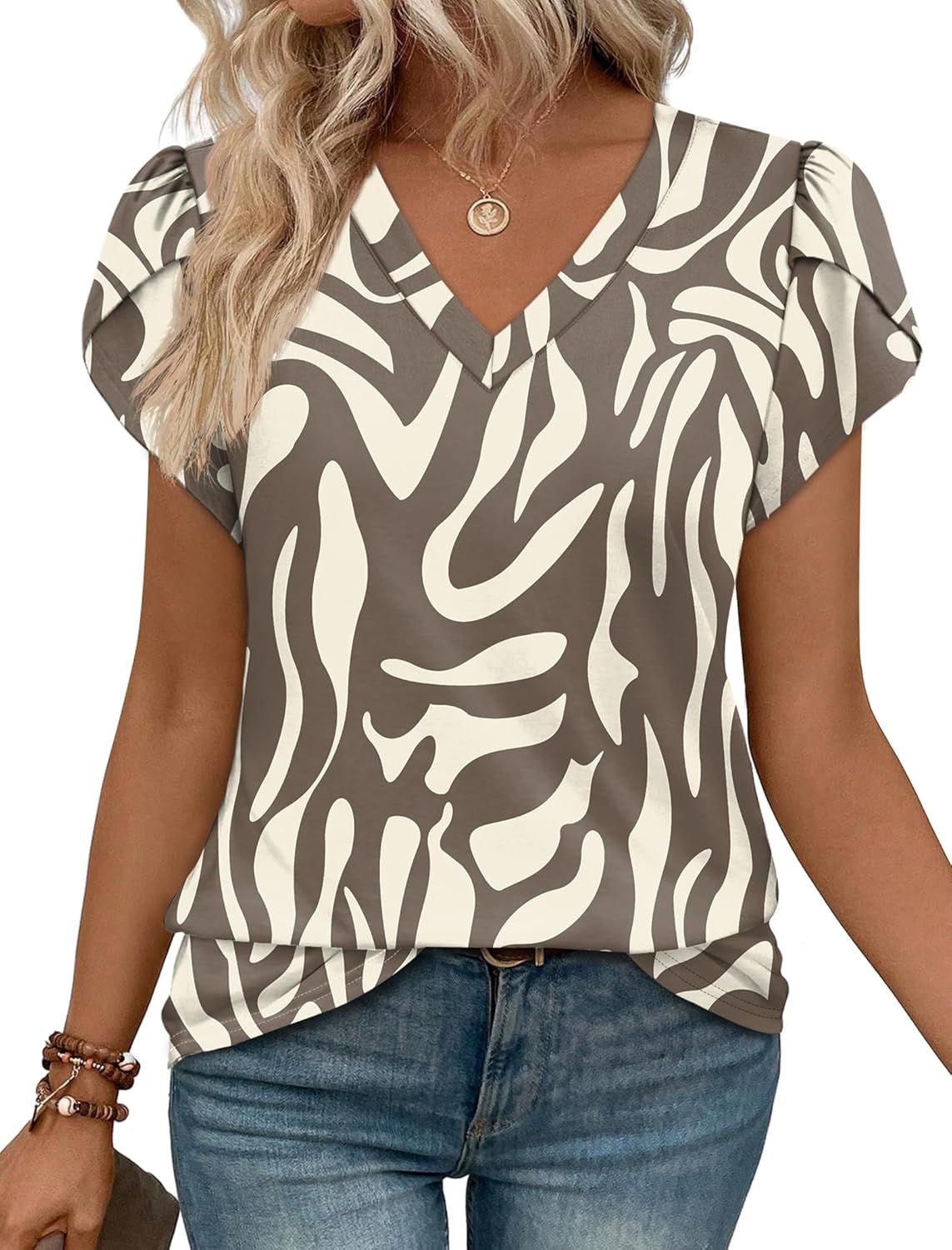 Thumbnail 3 de WIHOLL Women's Petal Sleeve Dressy Casual V-Neck Top