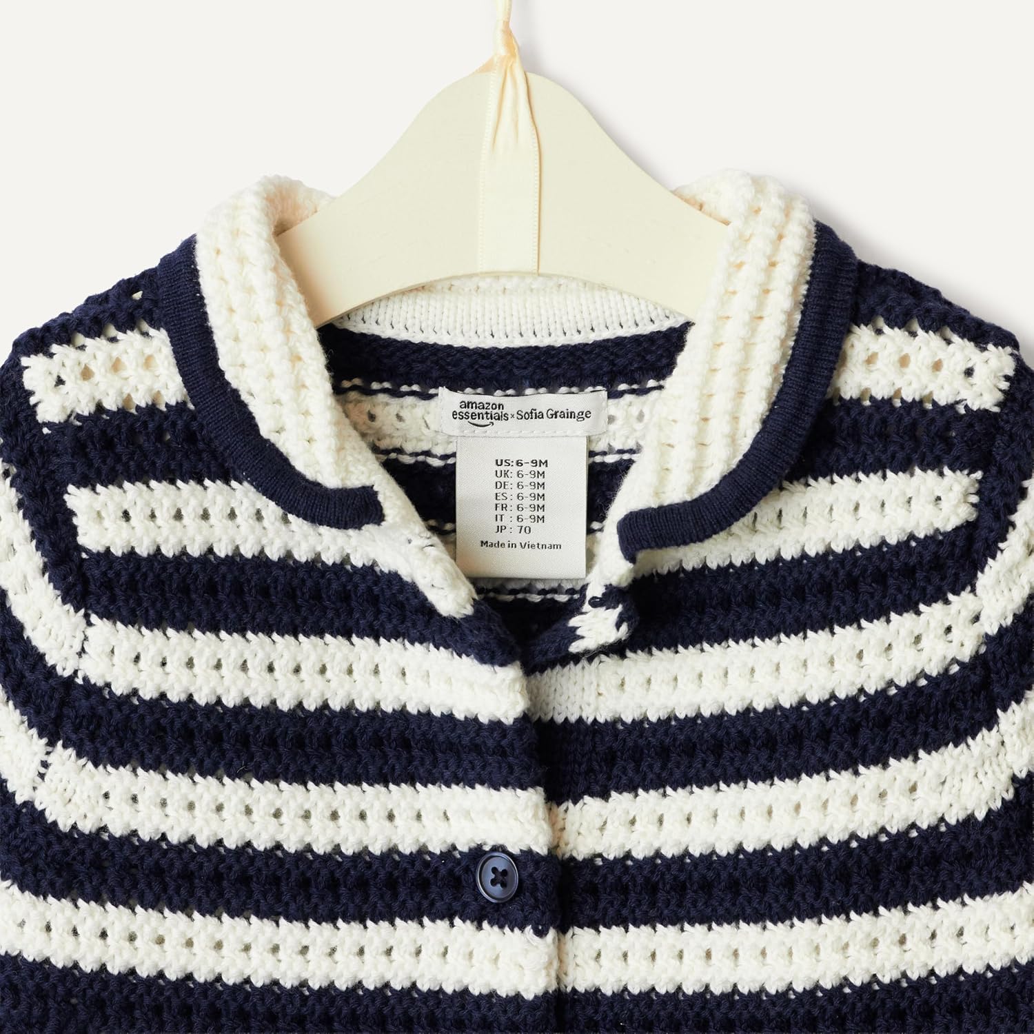 Detalle de Amazon Essentials x Sofia Grainge Maglione in Cotone con Colletto Peter Pan per Bambina 0–24 mesi