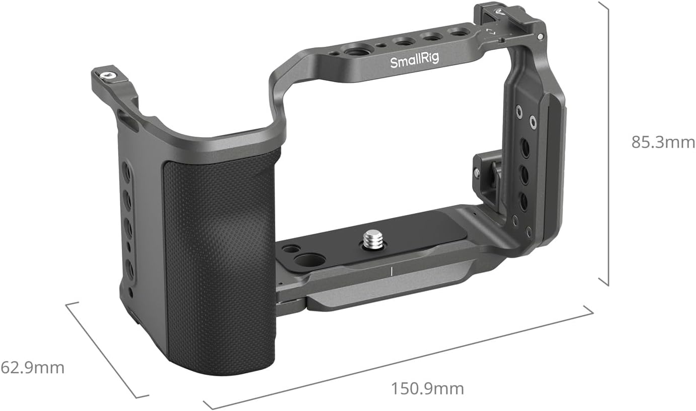 Detalle de SMALLRIG ZV-E10 II HawkLock Quick Release Cage Kit 4949 con impugnatura in silicone, piastra Arca e morsetto HDMI