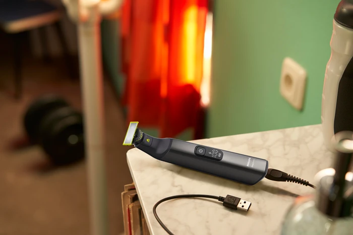 Thumbnail 11 de Philips OneBlade Pro 360 QP6652/30 Face and Body Chrom 🪒