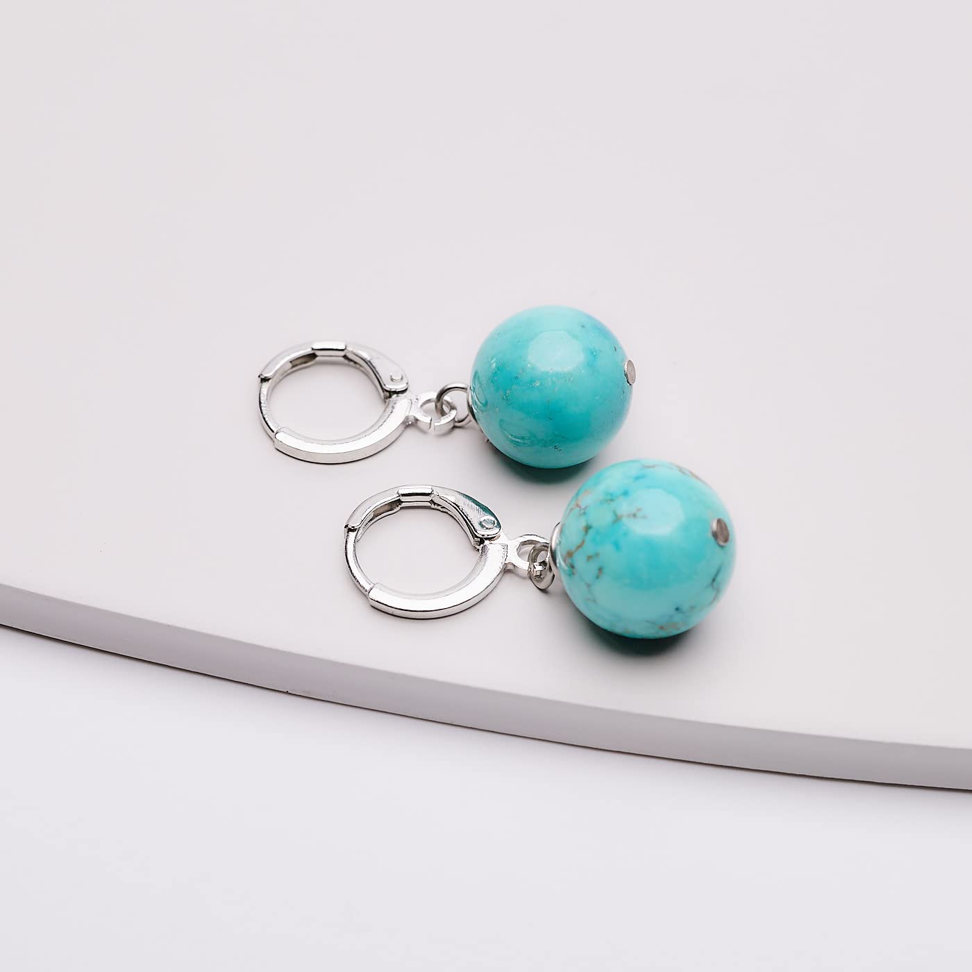 Thumbnail 1 de TreasureBay handmade 12mm gemstone beaded drop earrings in gold-plated leverback (blue turquoise)
